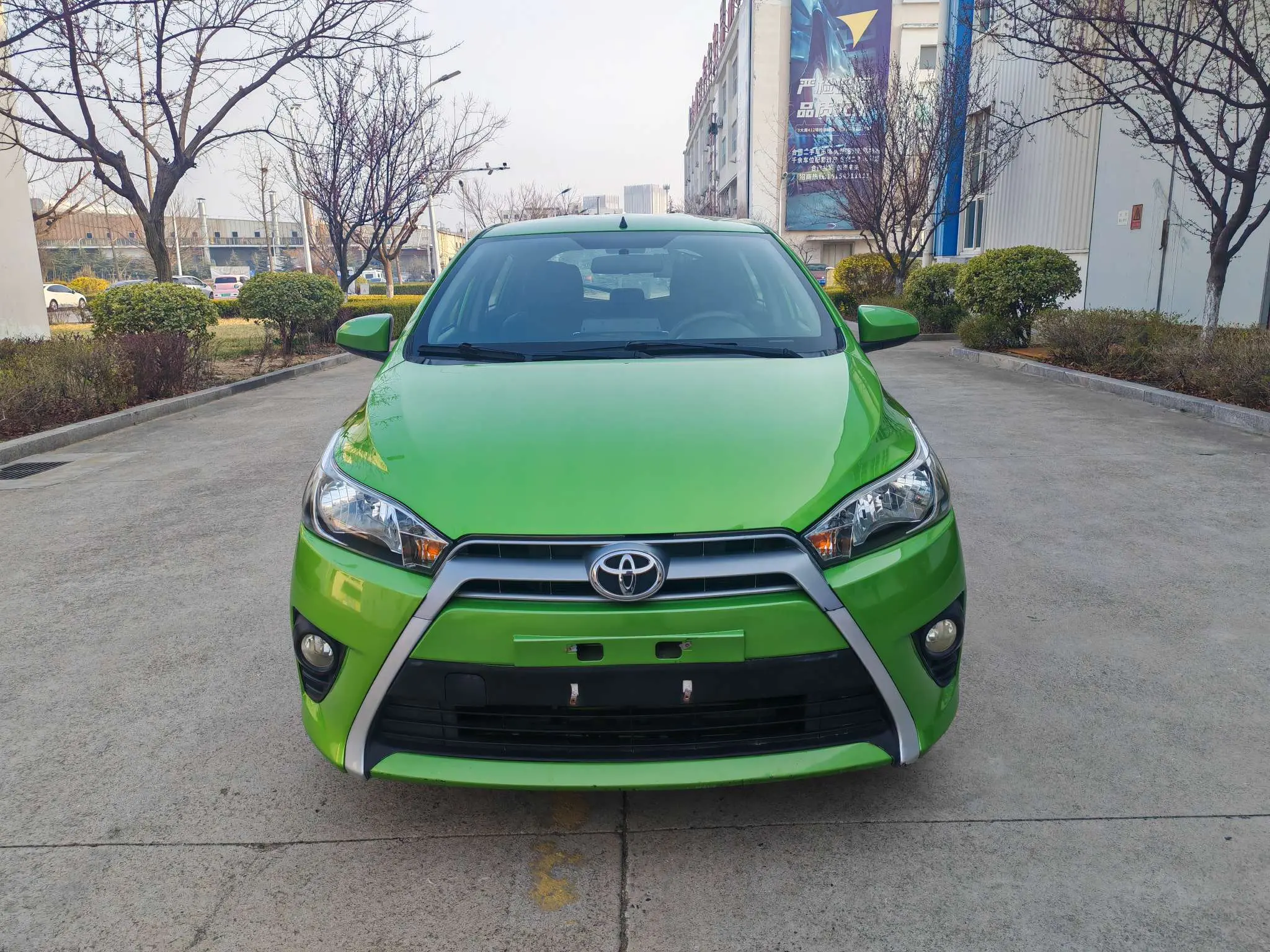 Toyota Yaris L  из Китая