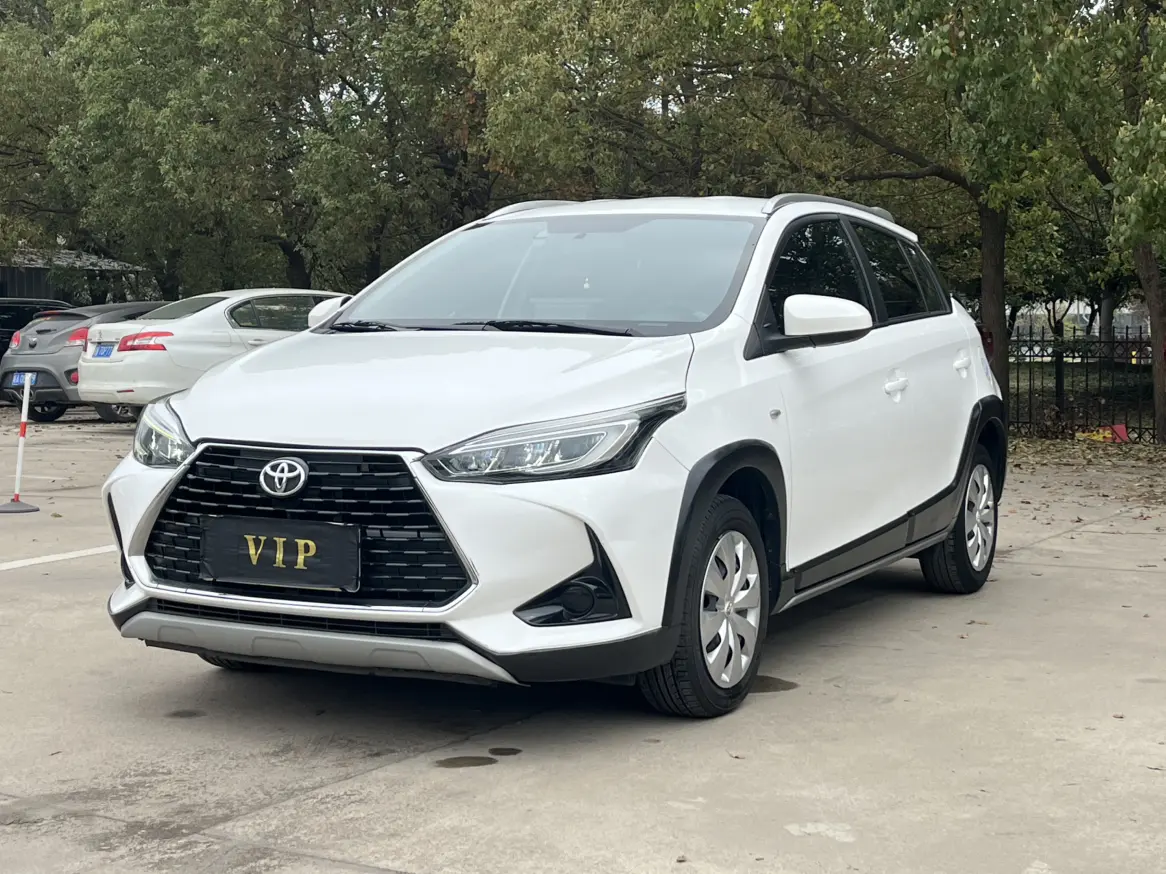 Toyota Yaris L  из Китая