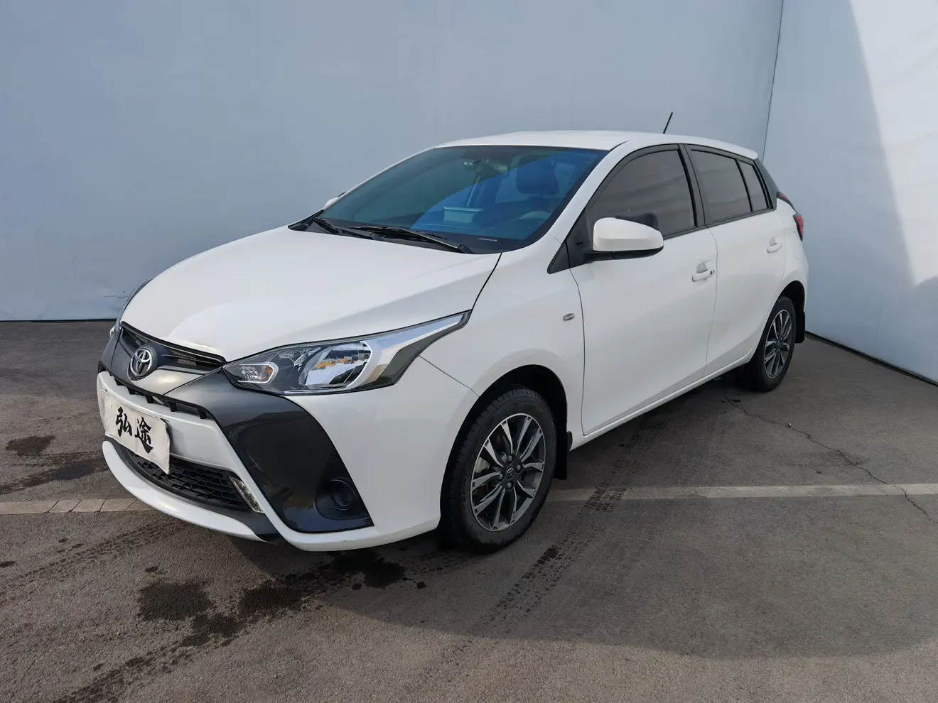 Toyota Yaris L  из Китая