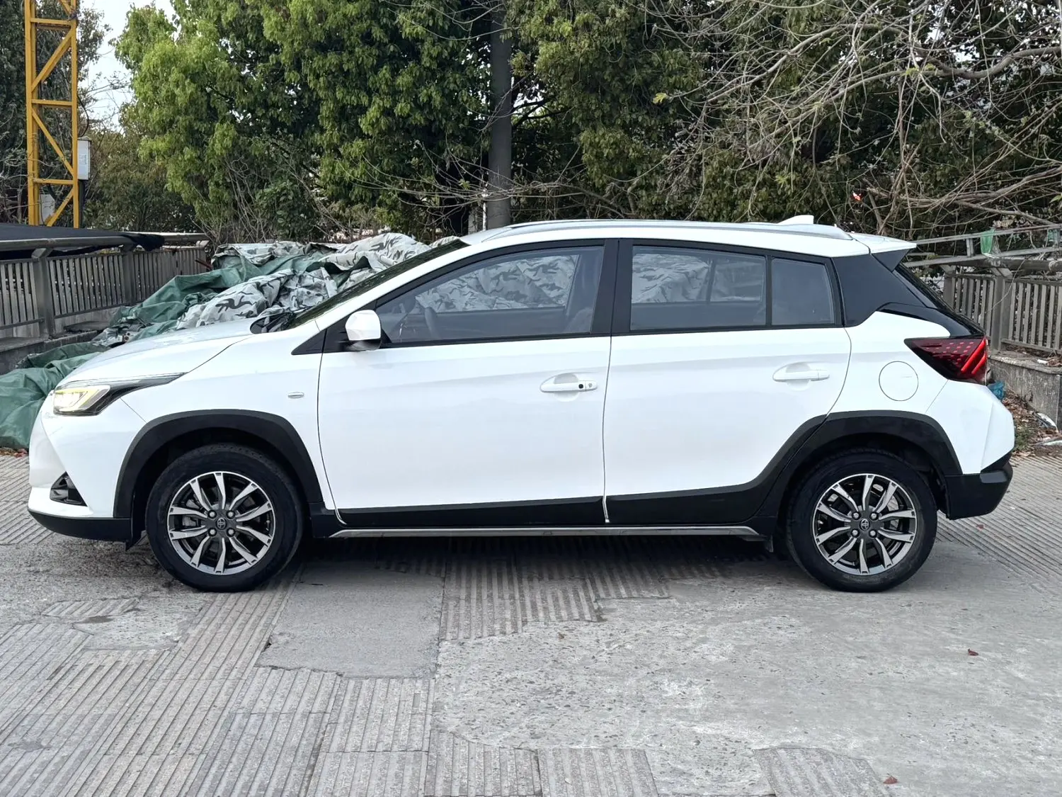 Toyota Yaris L  из Китая