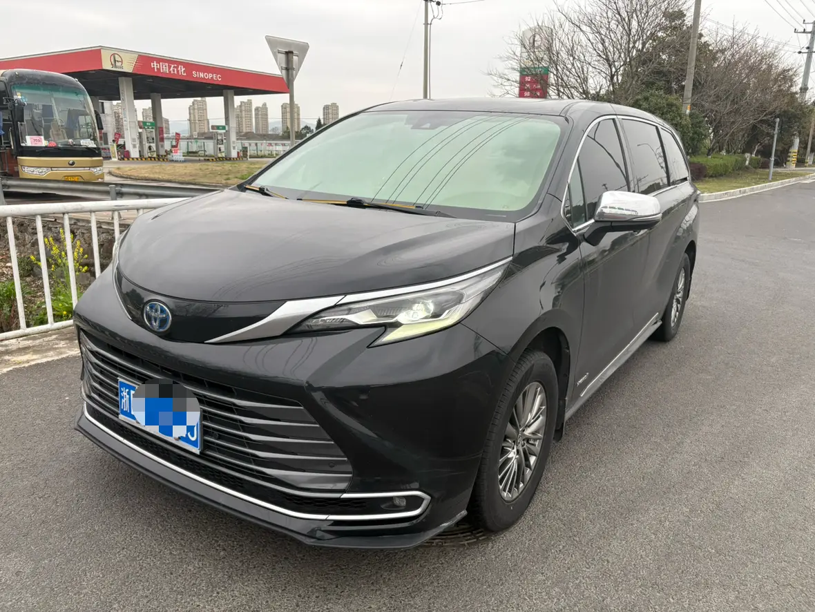 Toyota Sienna  из Китая