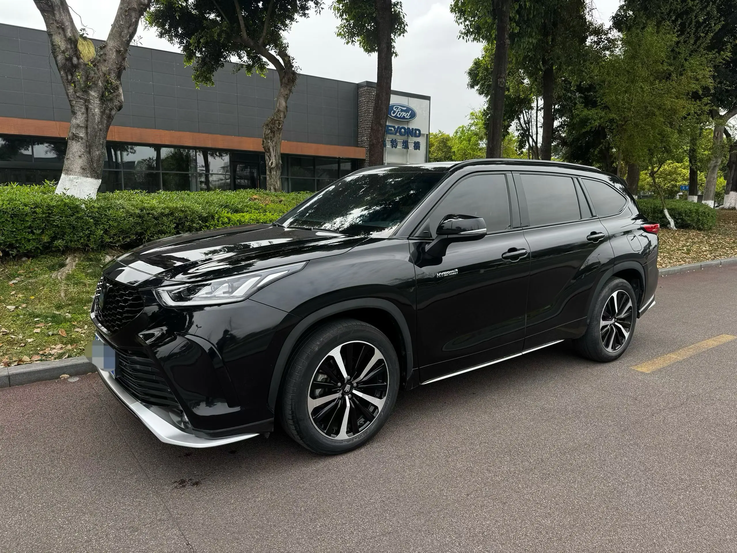 Toyota Crown Kluger