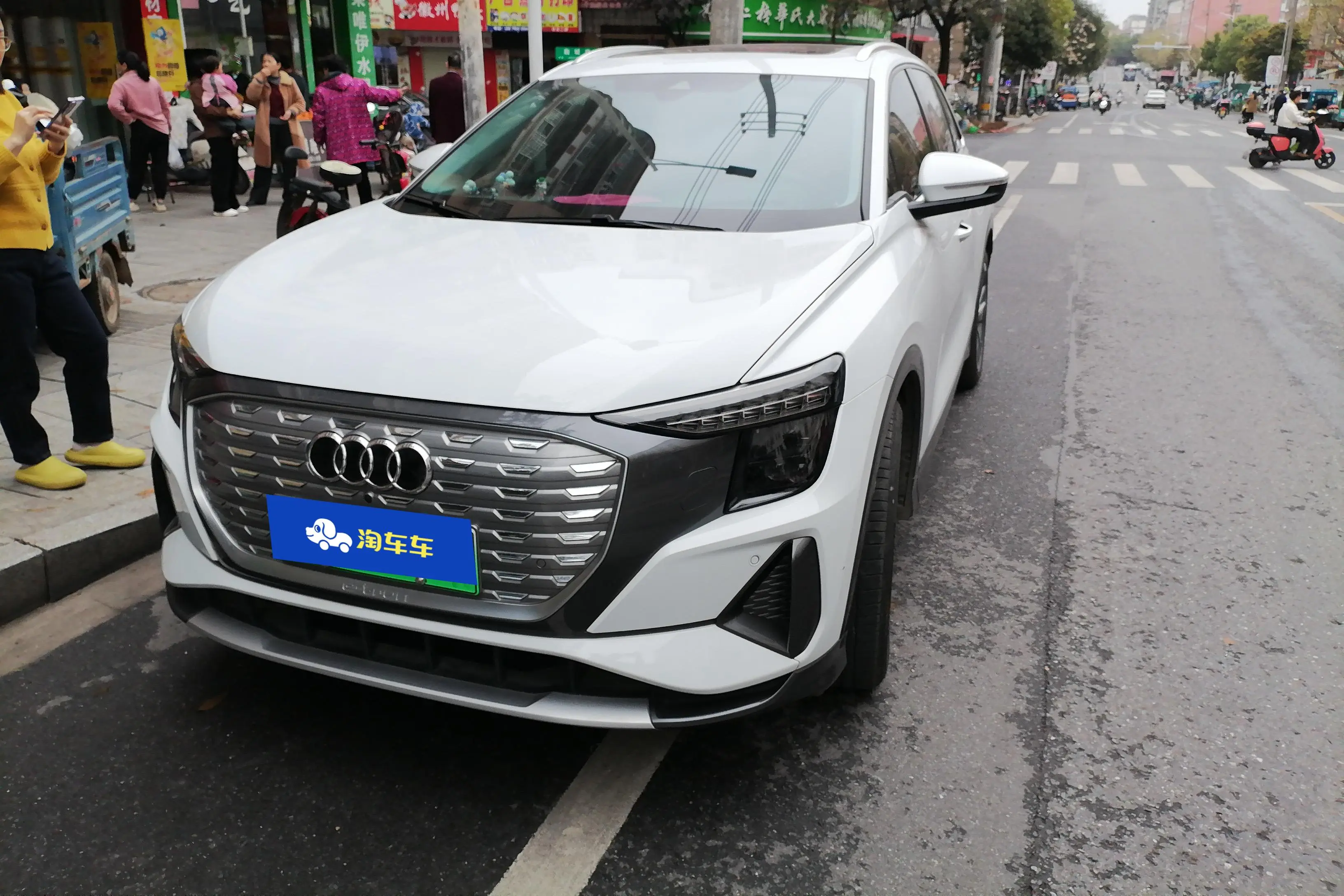 Audi Q5 e-tron  из Китая