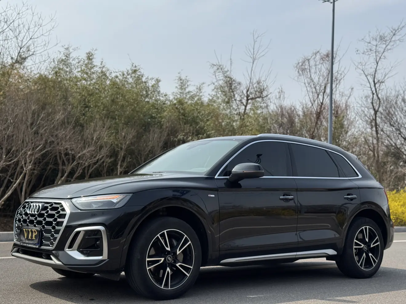 Audi Q5L Sportback  из Китая