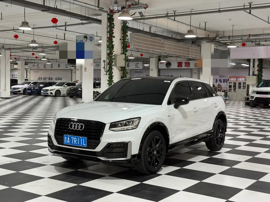 Audi Q2L