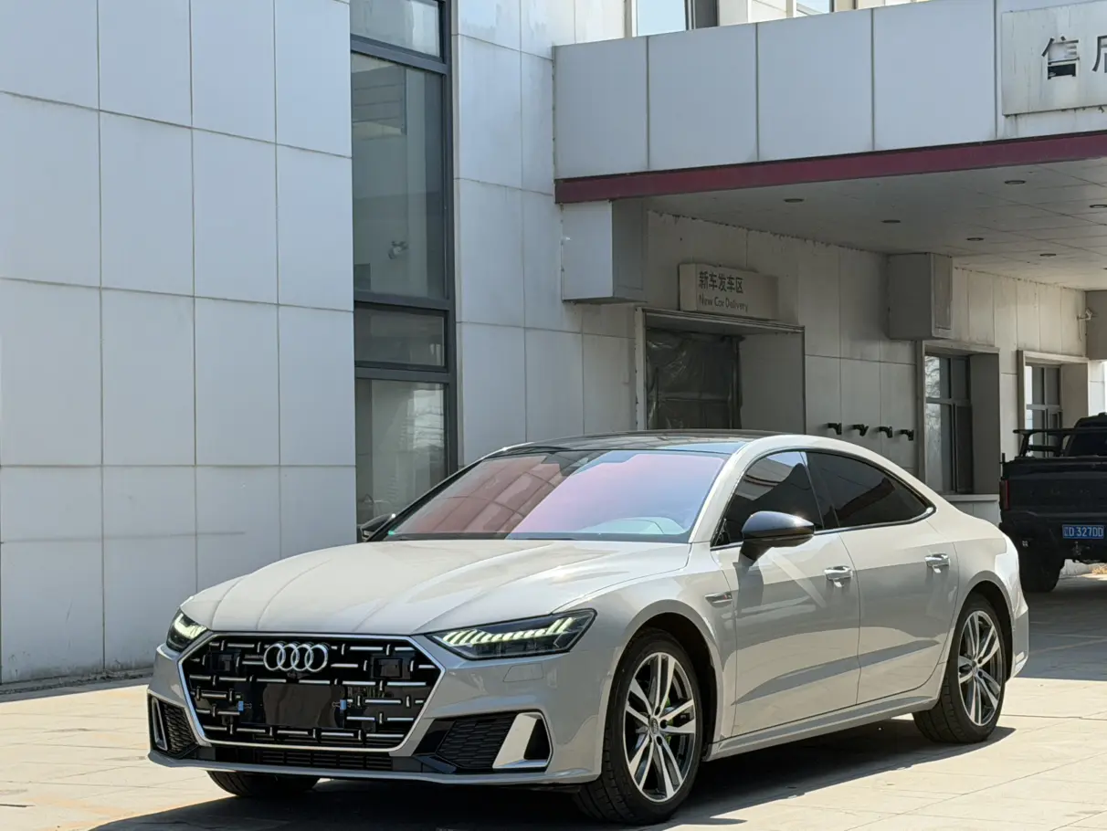 Audi A7L