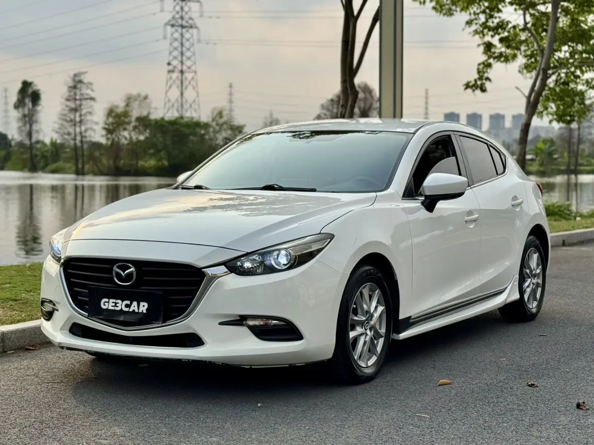 Mazda Axela (Mazda3)  из Китая
