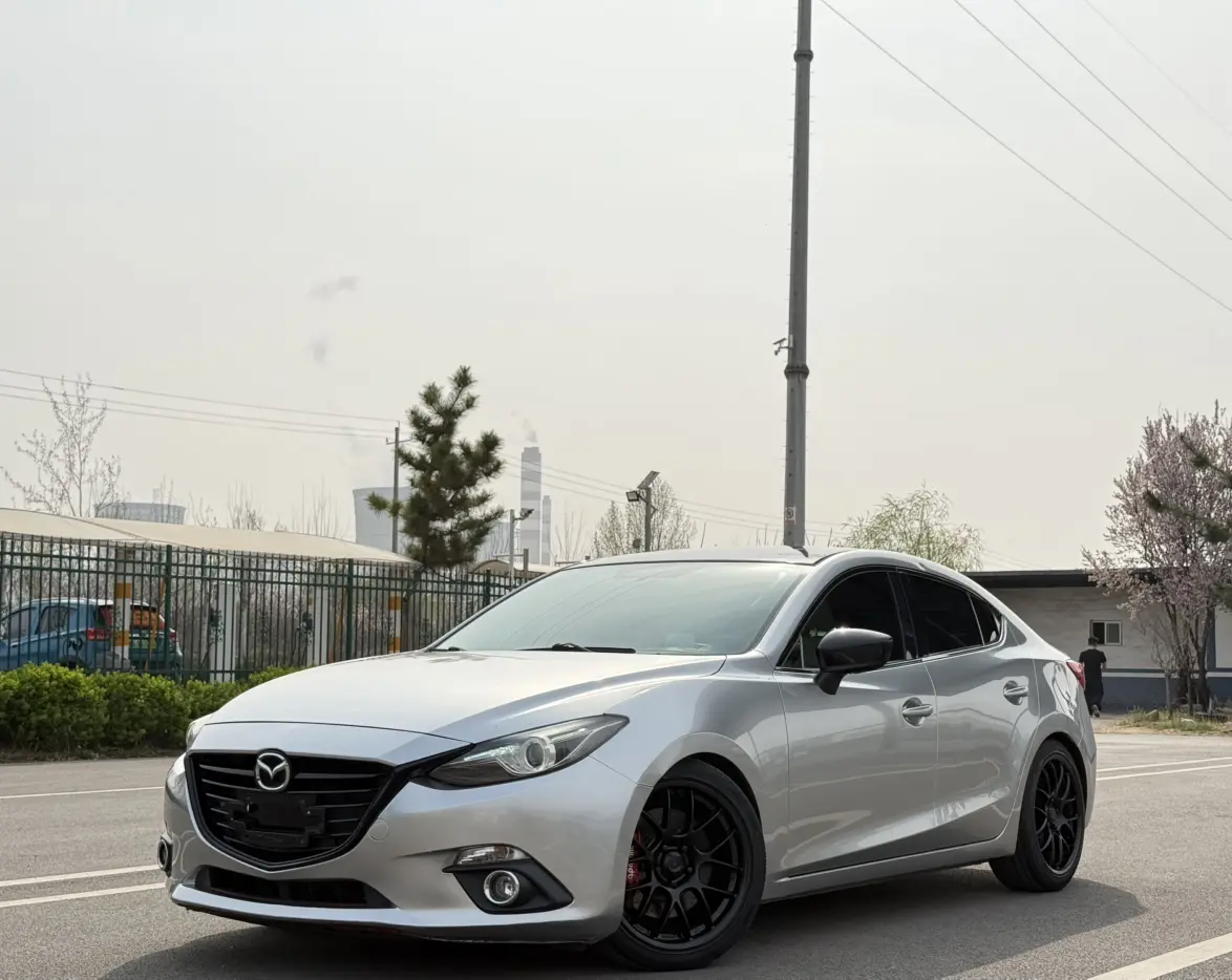Mazda Axela
