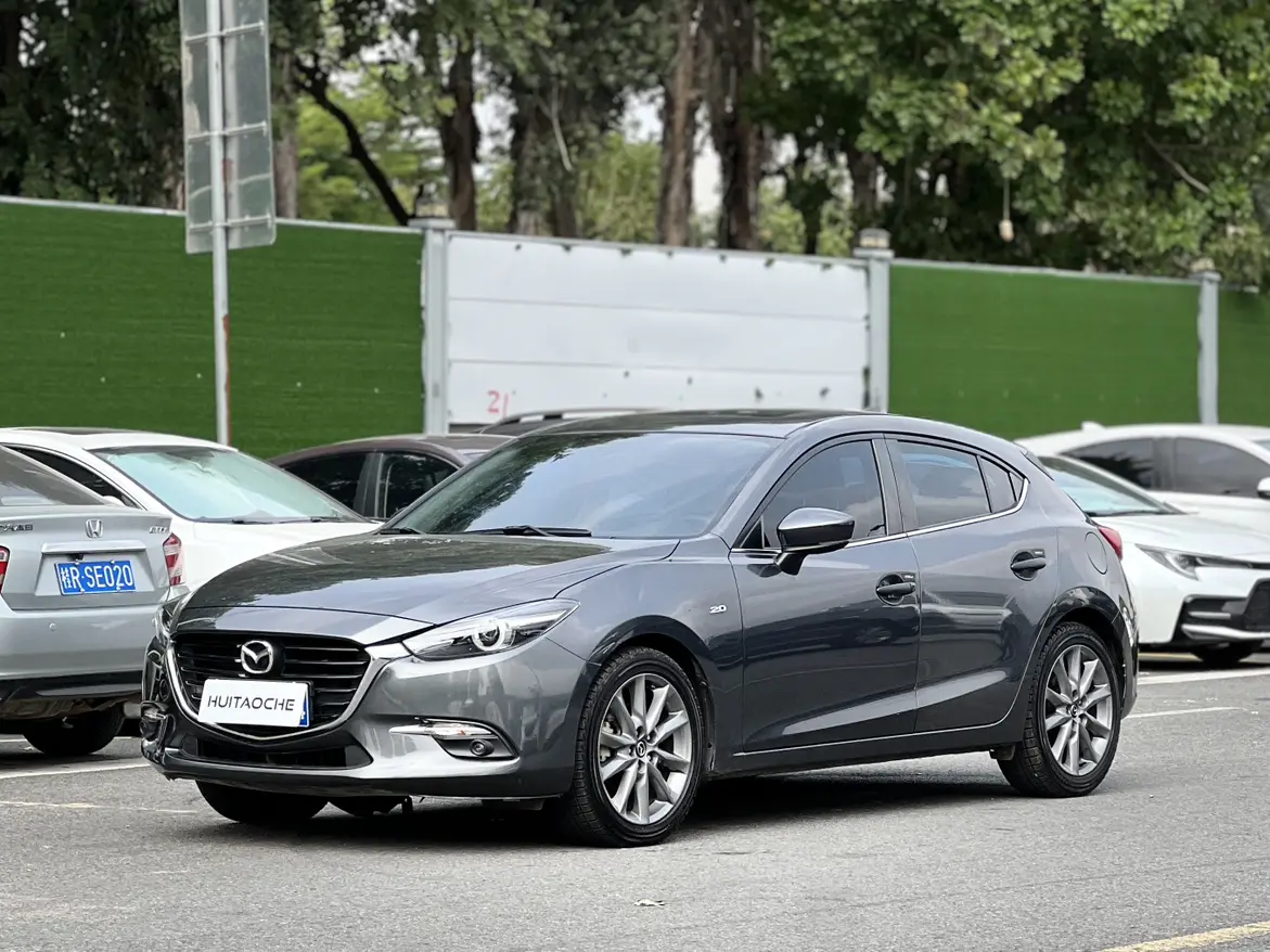 Mazda Axela (Mazda3)  из Китая
