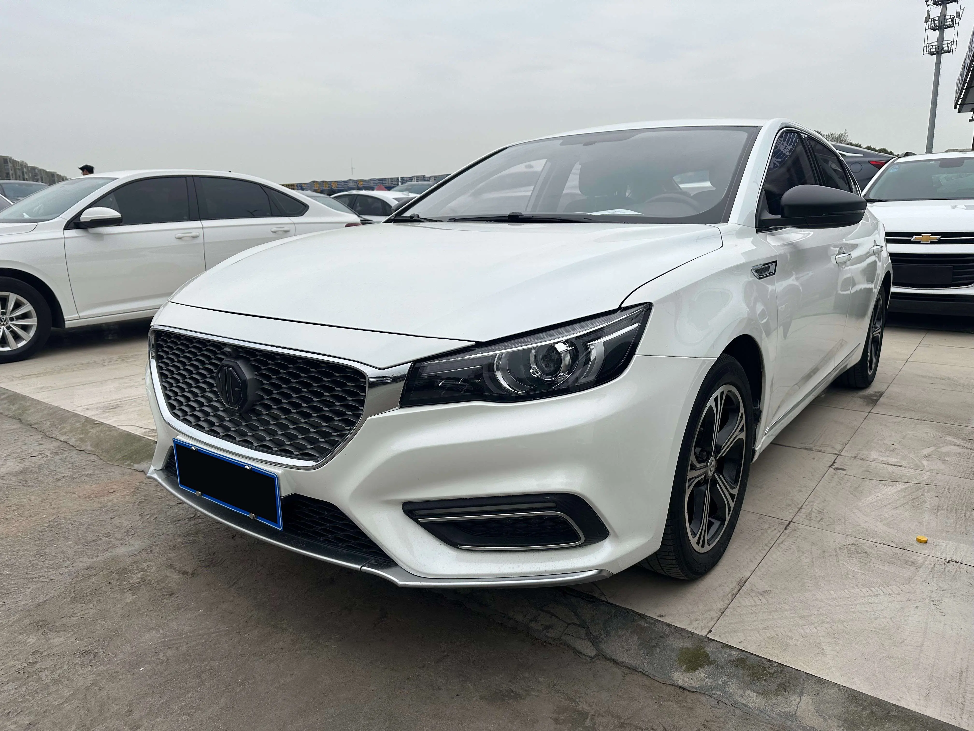 MG 6  из Китая