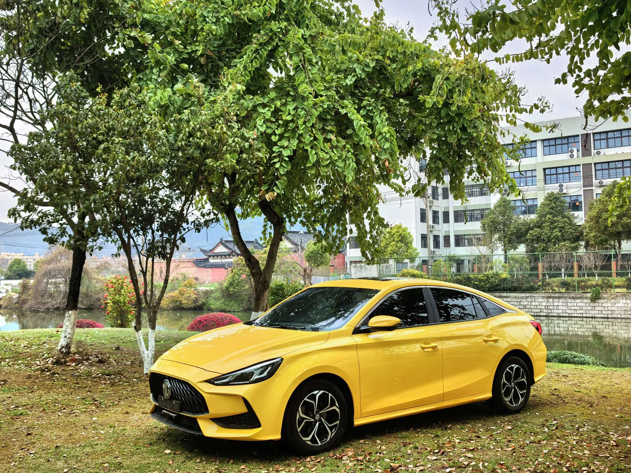 MG 5  из Китая