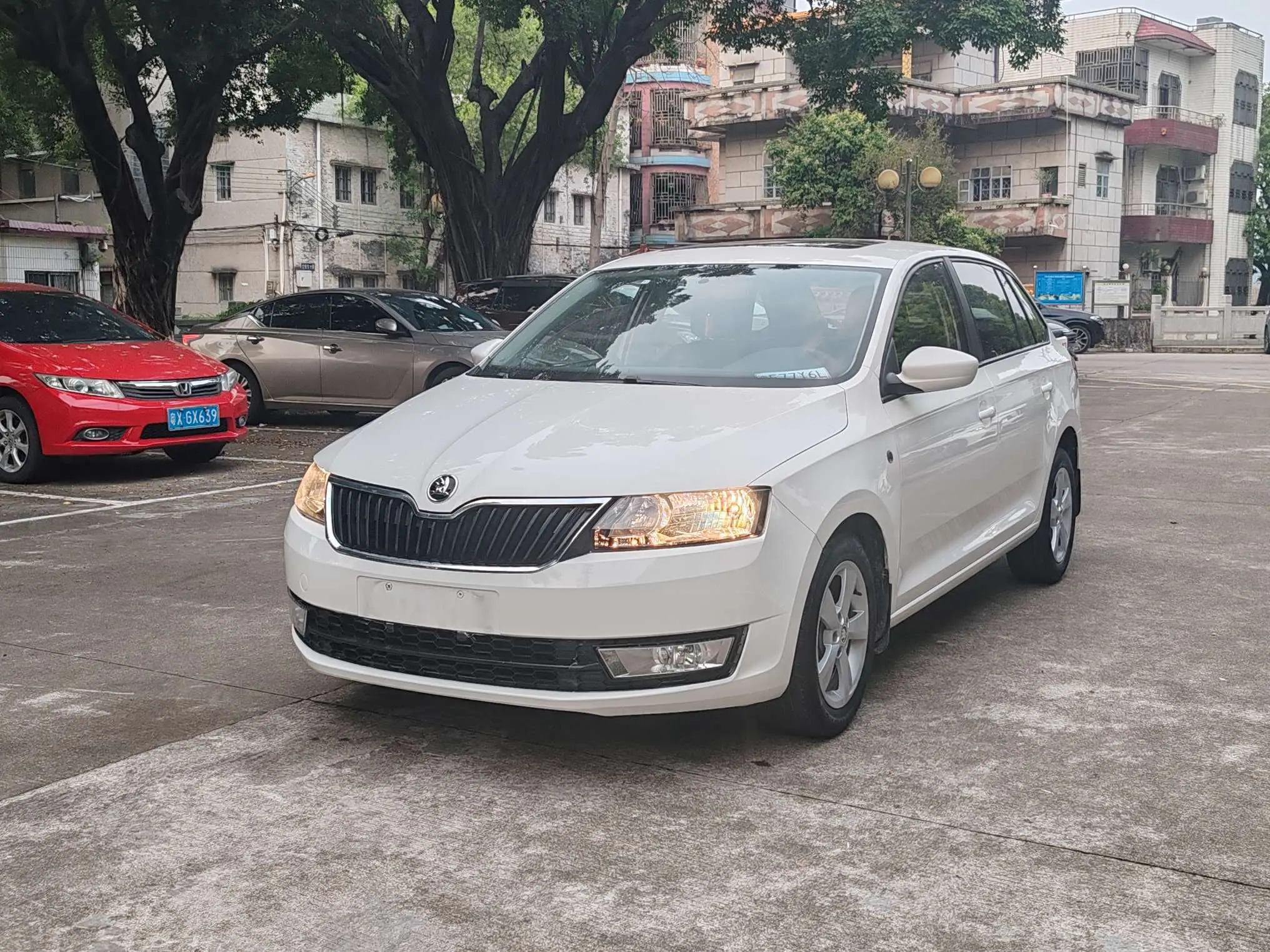 Skoda Xin Dong  из Китая