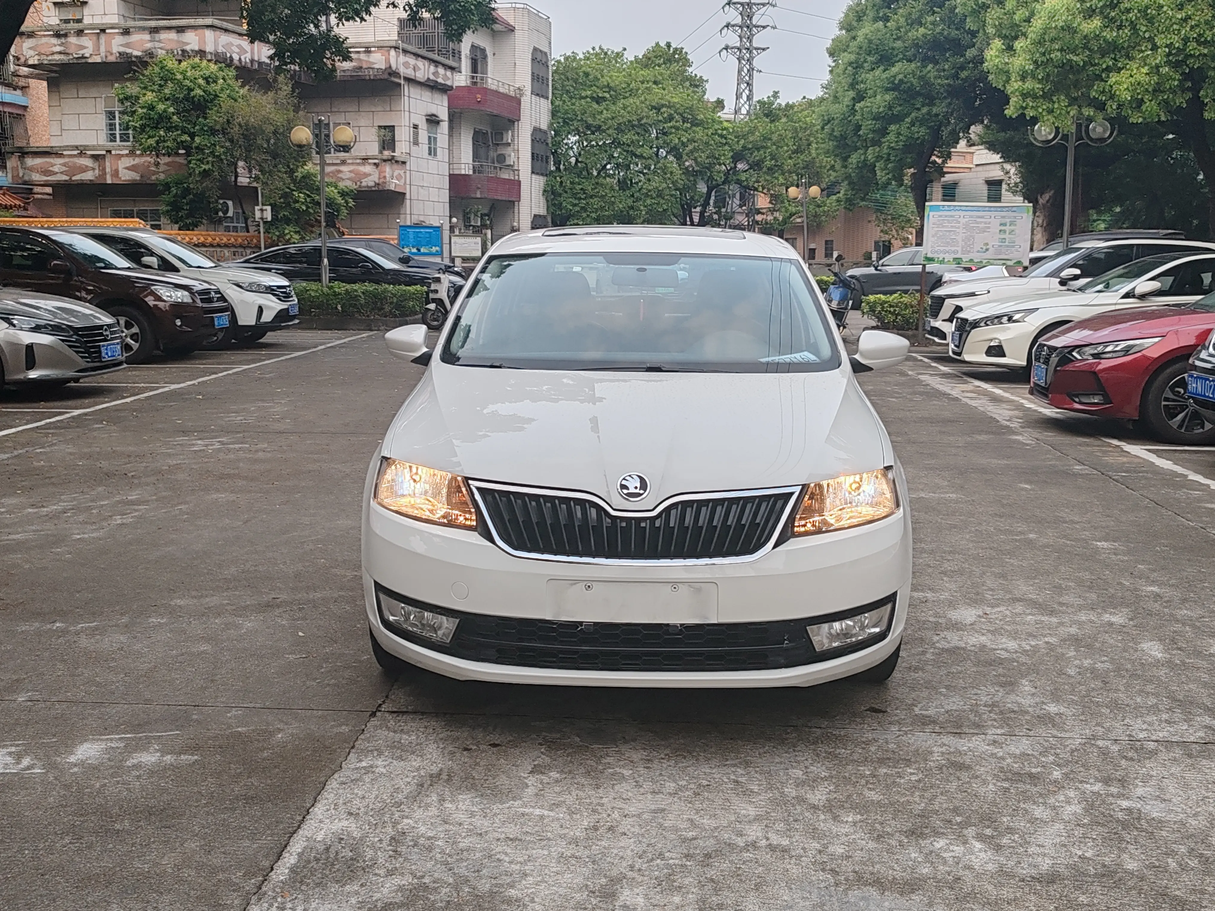 Skoda Xin Dong  из Китая