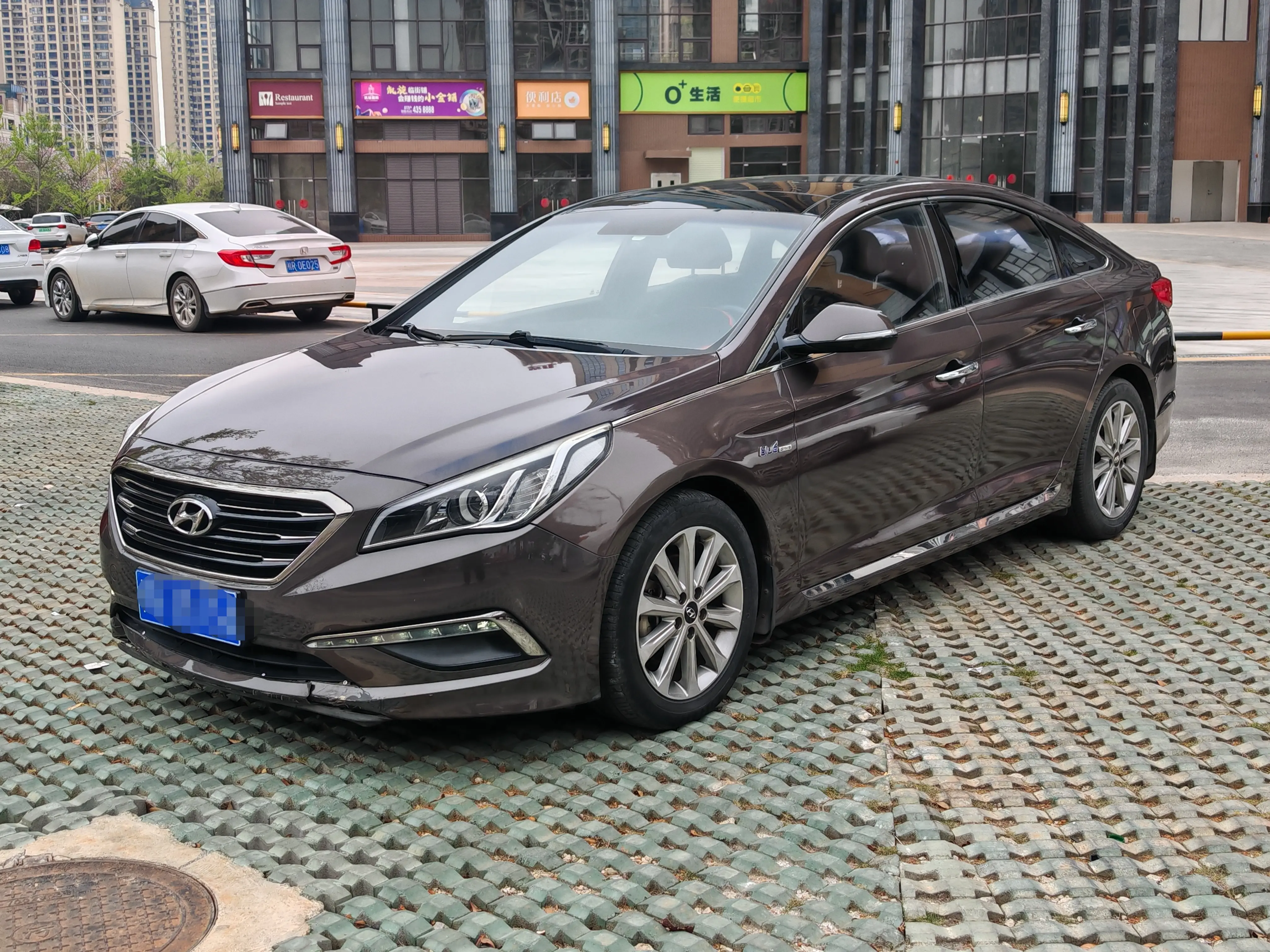 Hyundai Sonata nine