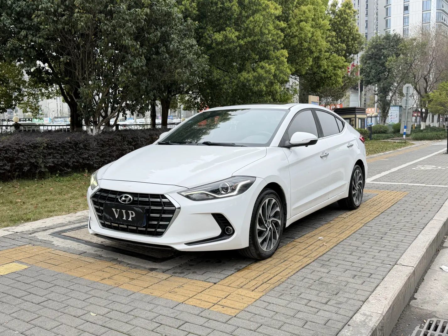 Hyundai Lead