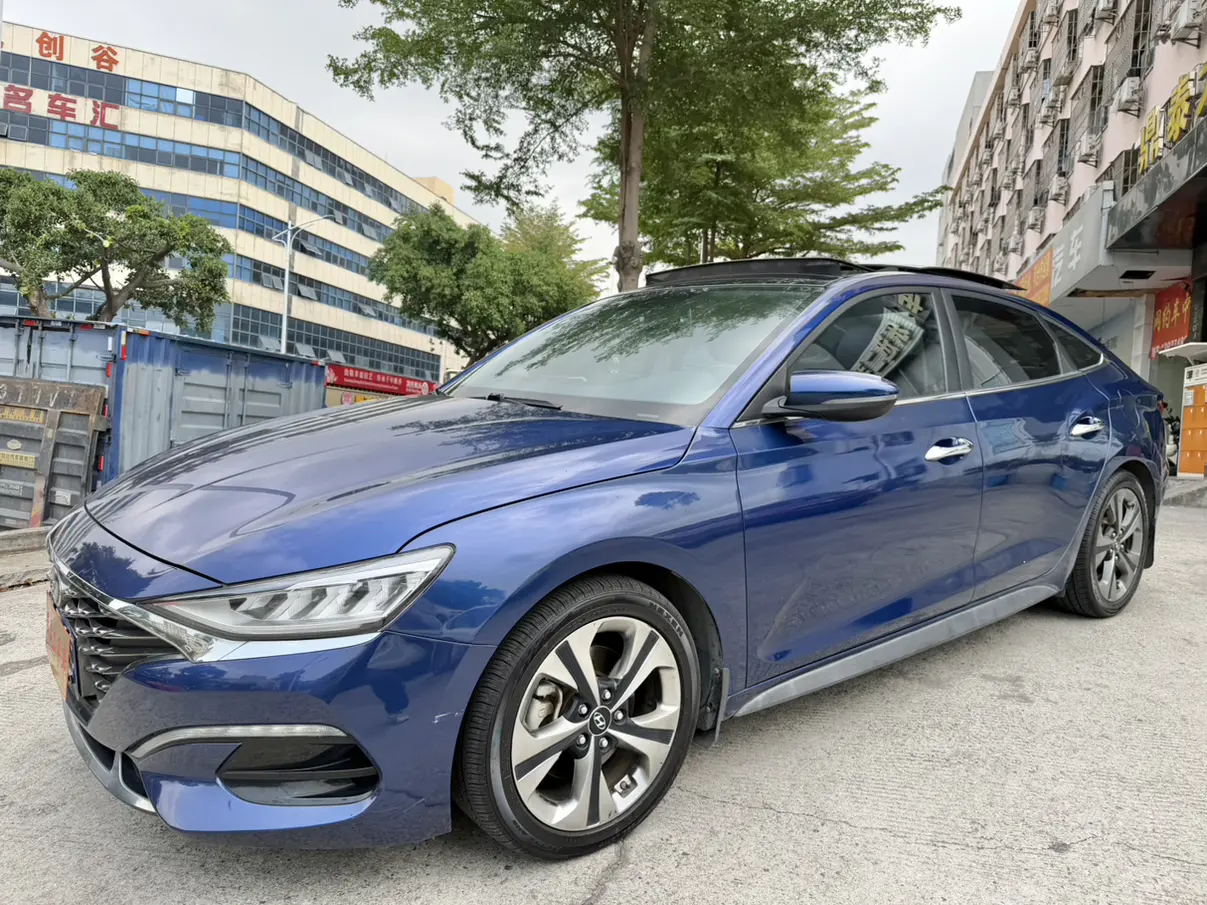 Hyundai Lafesta