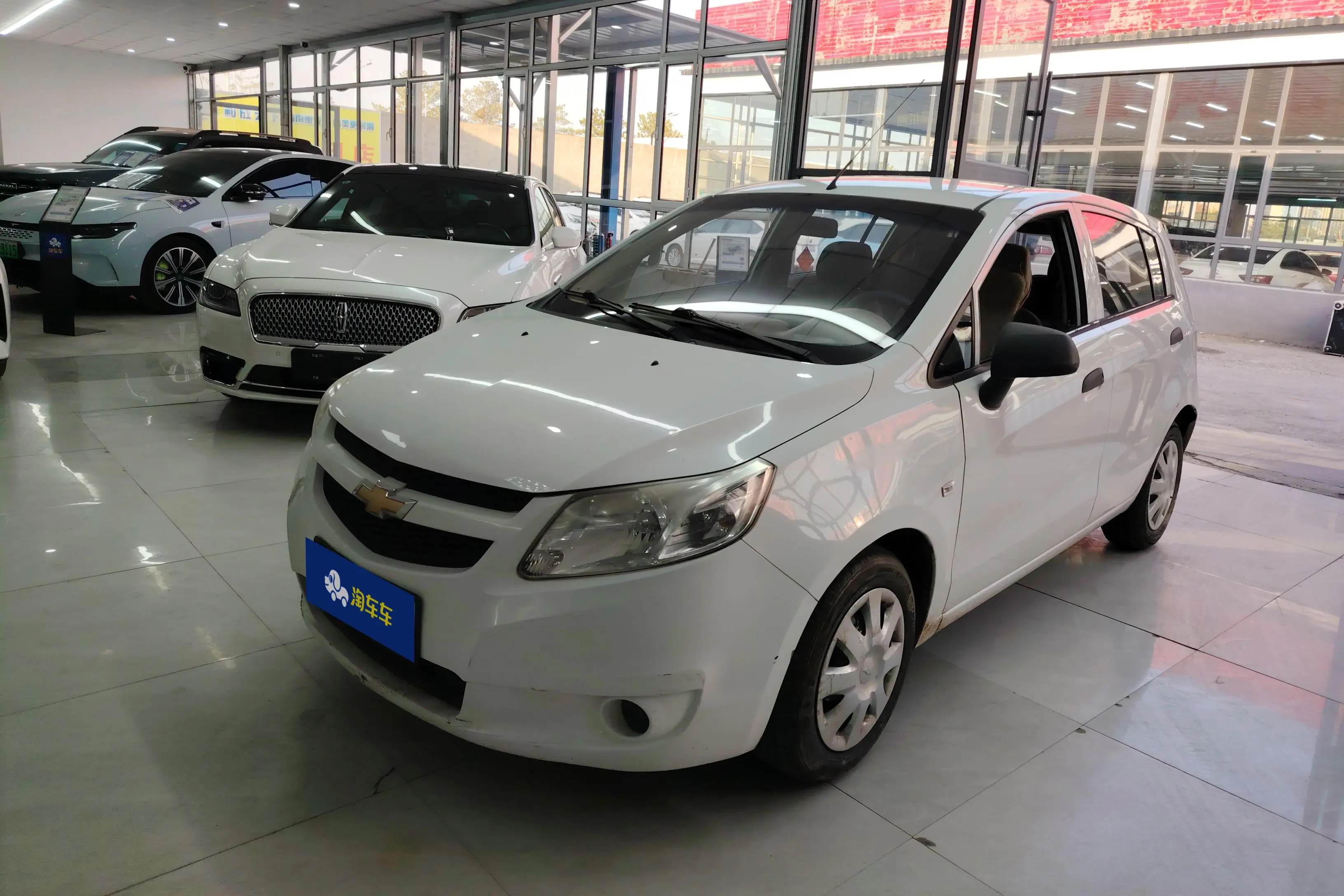 Chevrolet Sail  из Китая