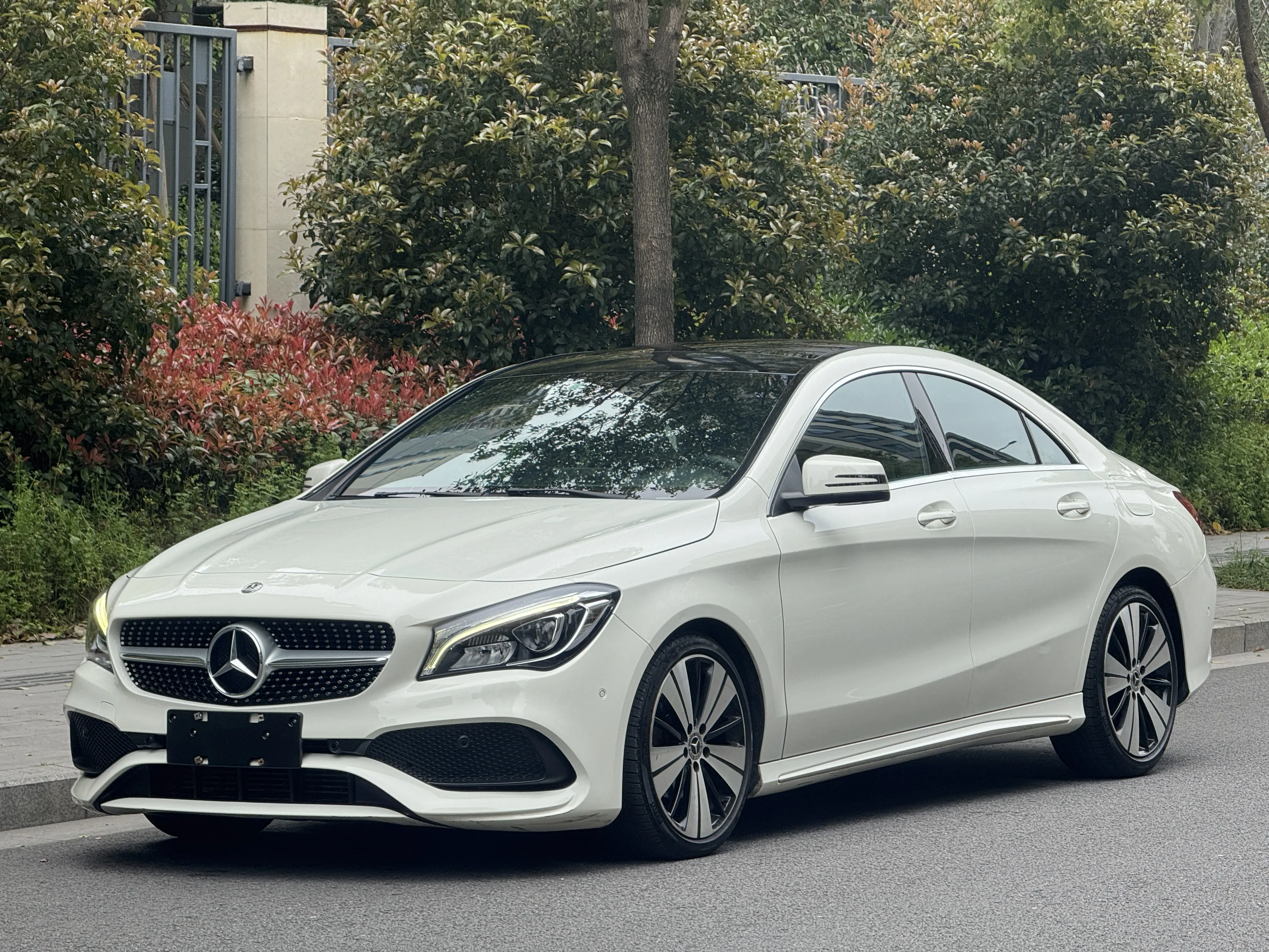 Mercedes-Benz CLA (Imported)