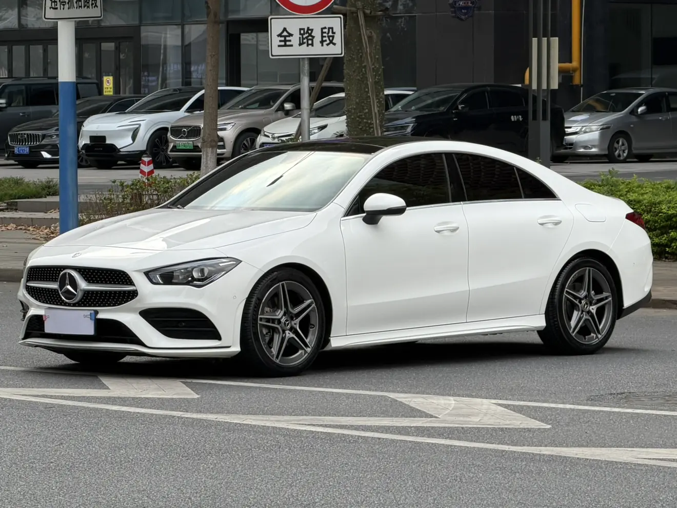 Mercedes-Benz CLA (Imported)  из Китая