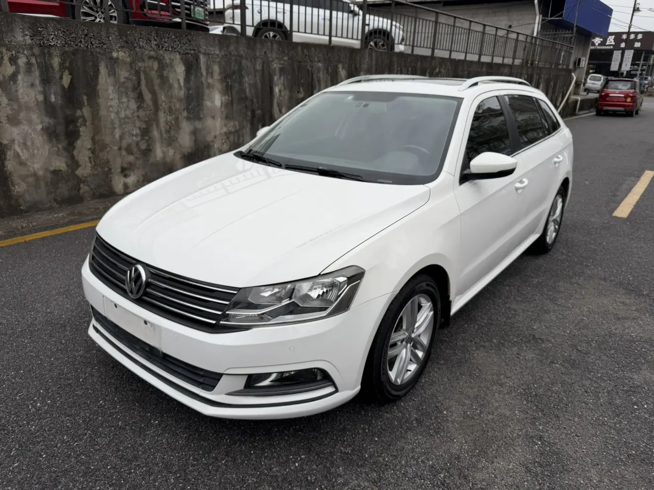 Volkswagen Langxing  из Китая