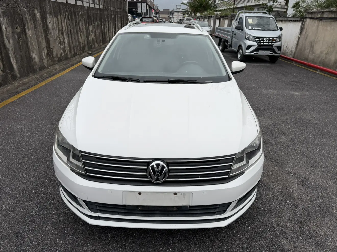 Volkswagen Langxing  из Китая