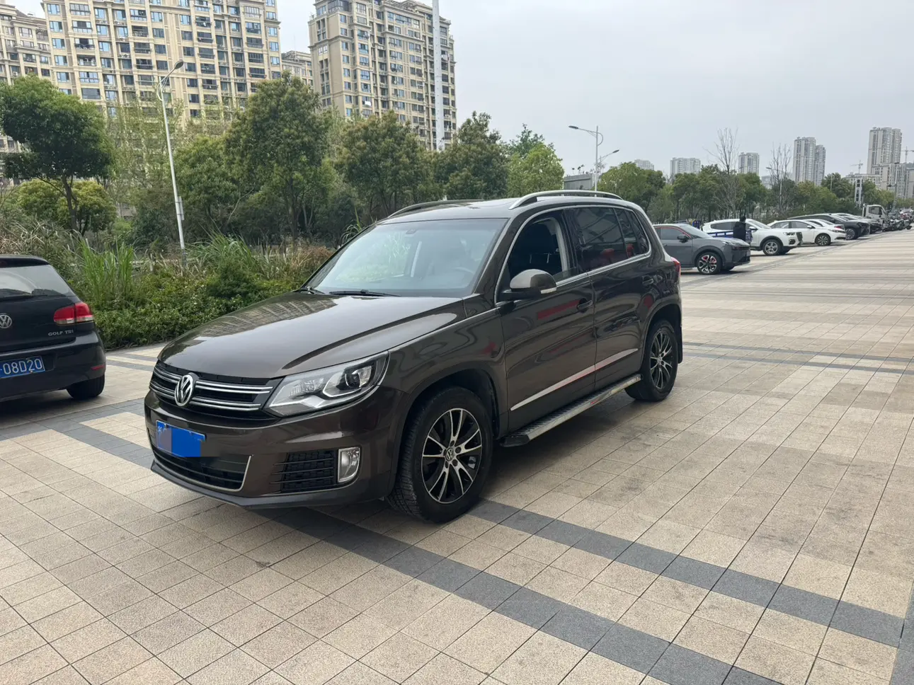 Volkswagen Tiguan (Tharu)
