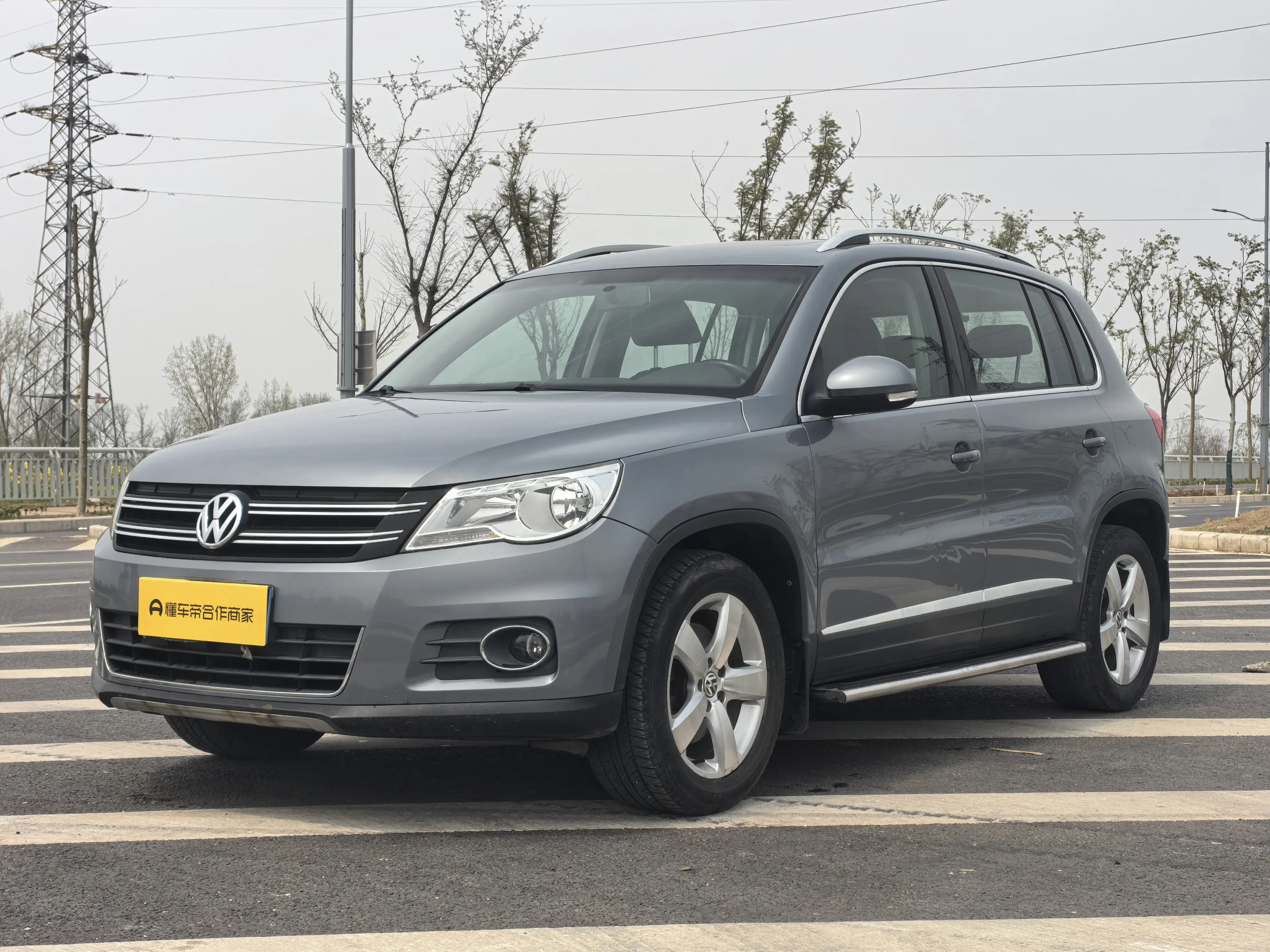 Volkswagen Tiguan (Tharu)