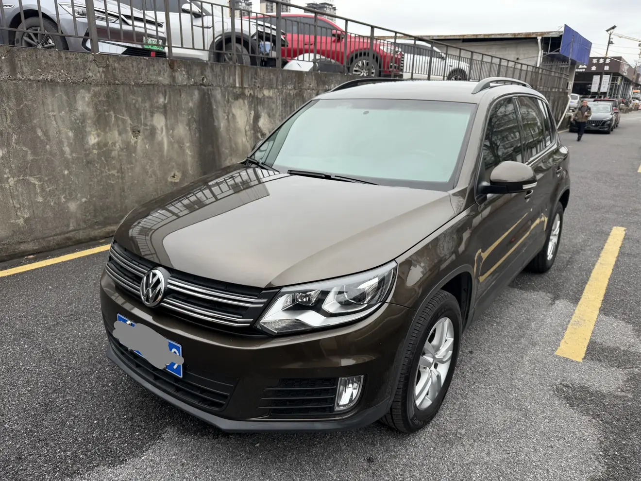 Volkswagen Tiguan (Tharu)