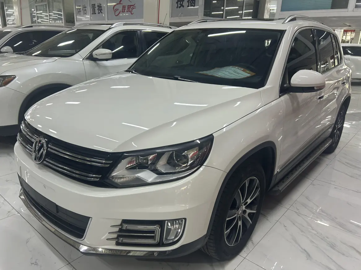 Volkswagen Tiguan (Tharu)