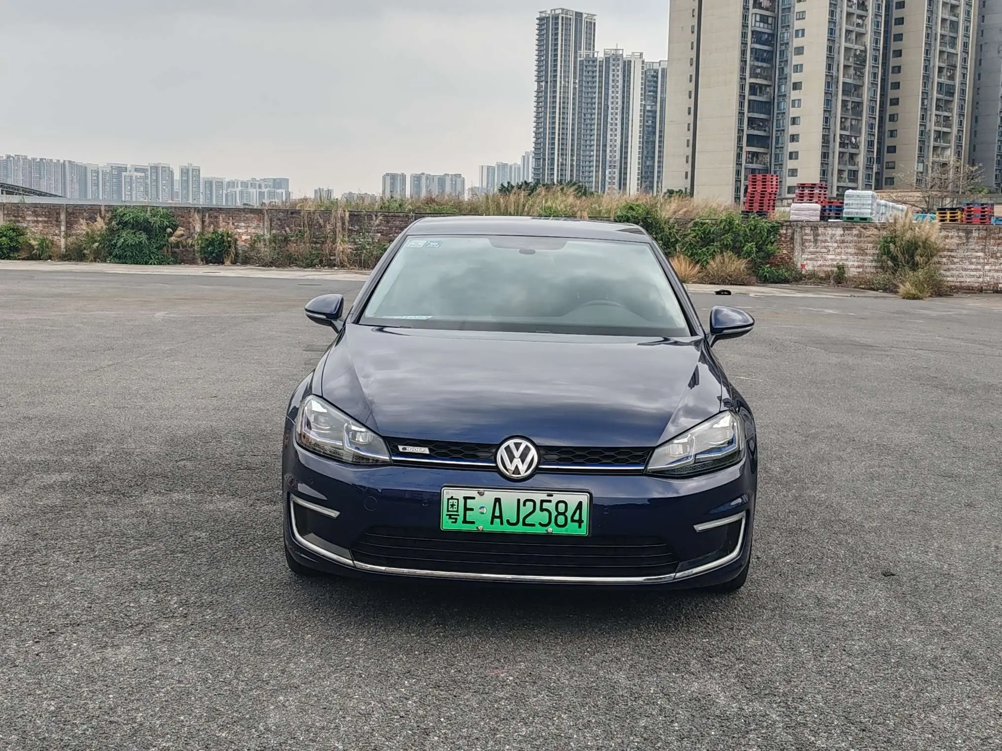 Volkswagen E-Golf  из Китая