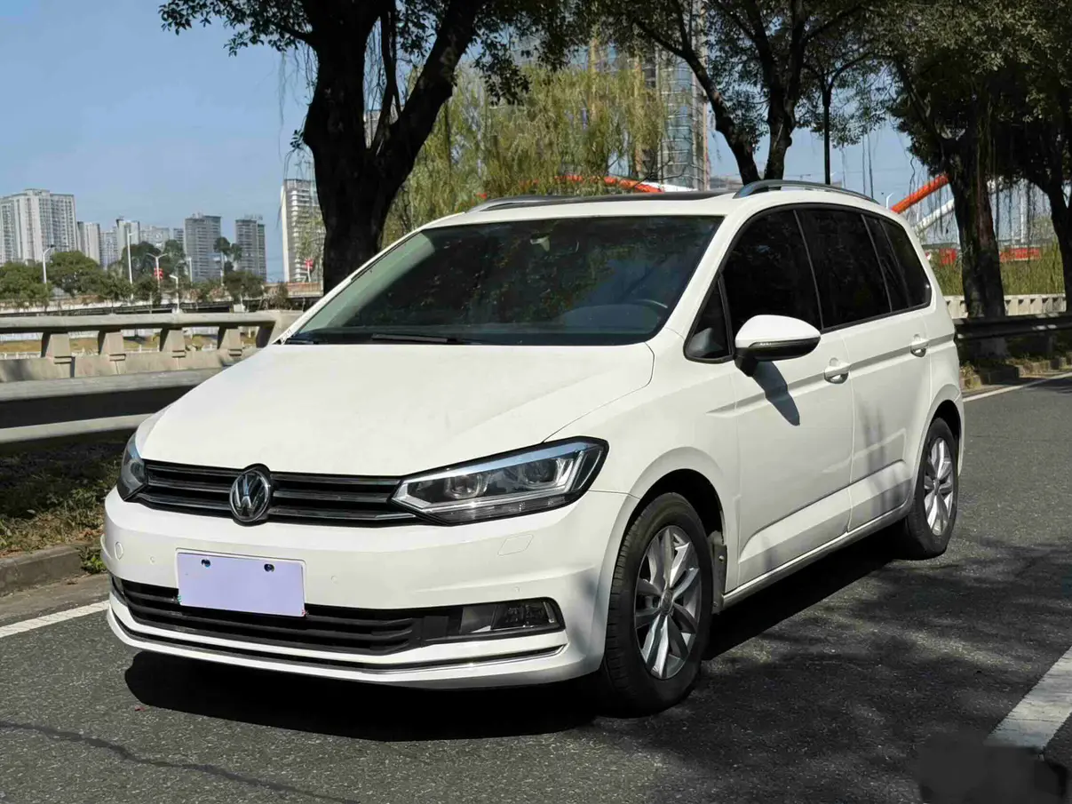 Volkswagen Touran L