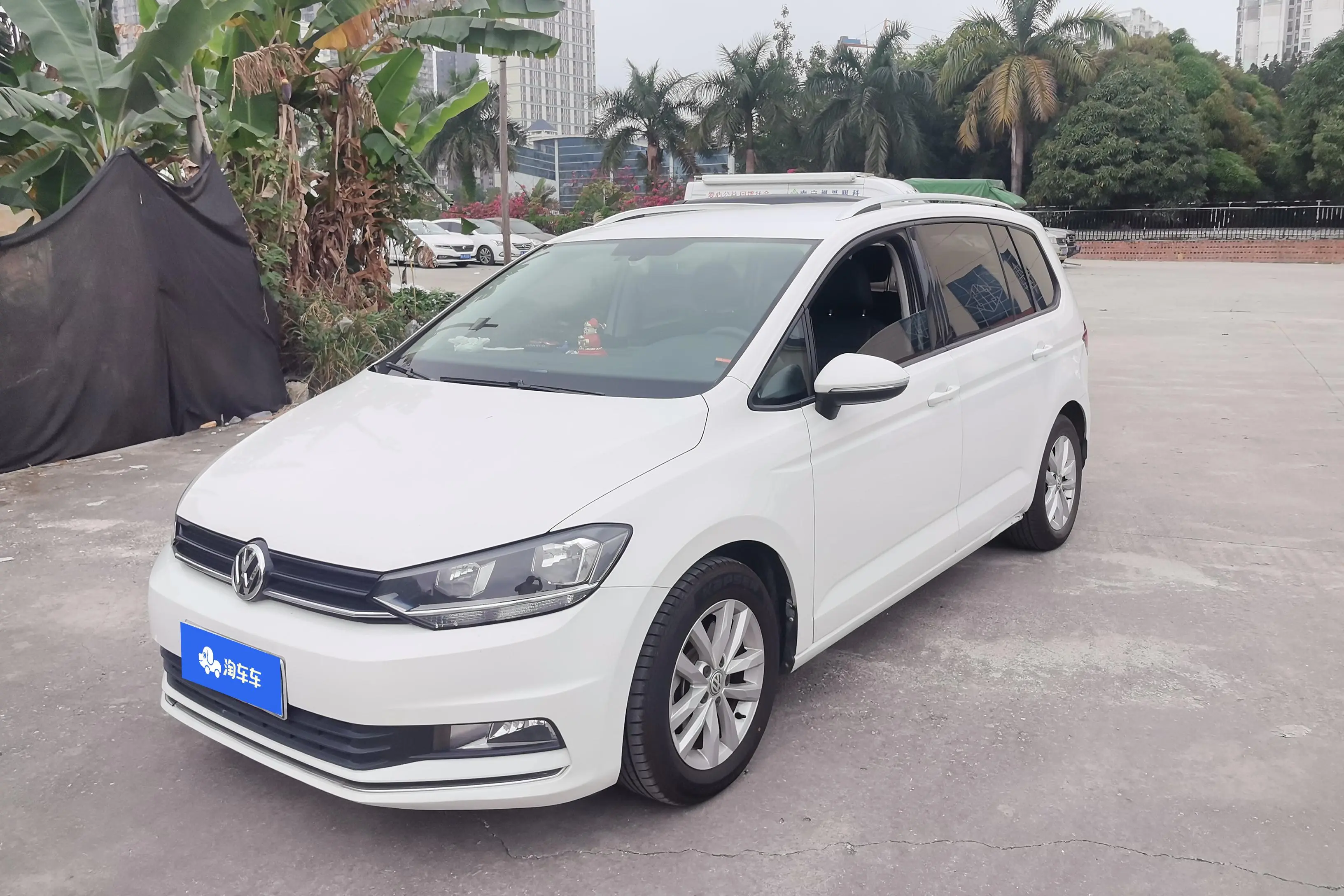 Volkswagen Touran L
