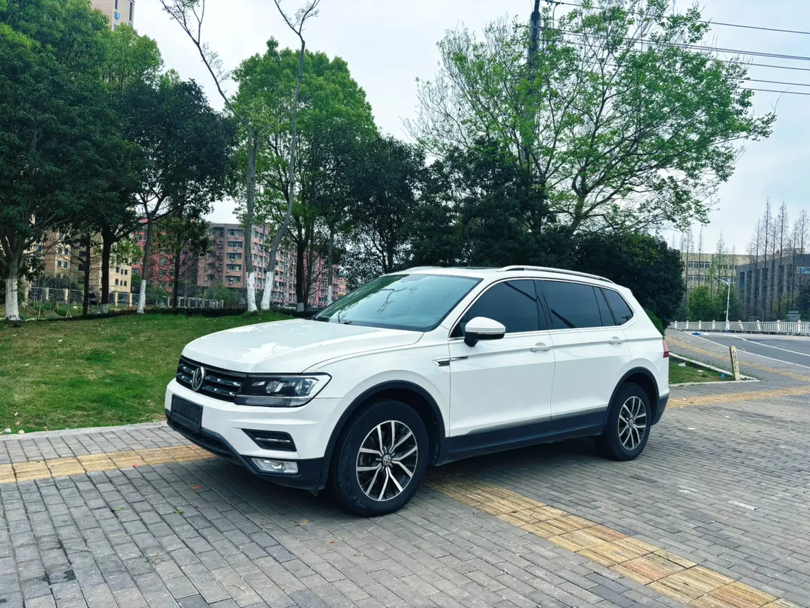 Volkswagen Tiguan L  из Китая