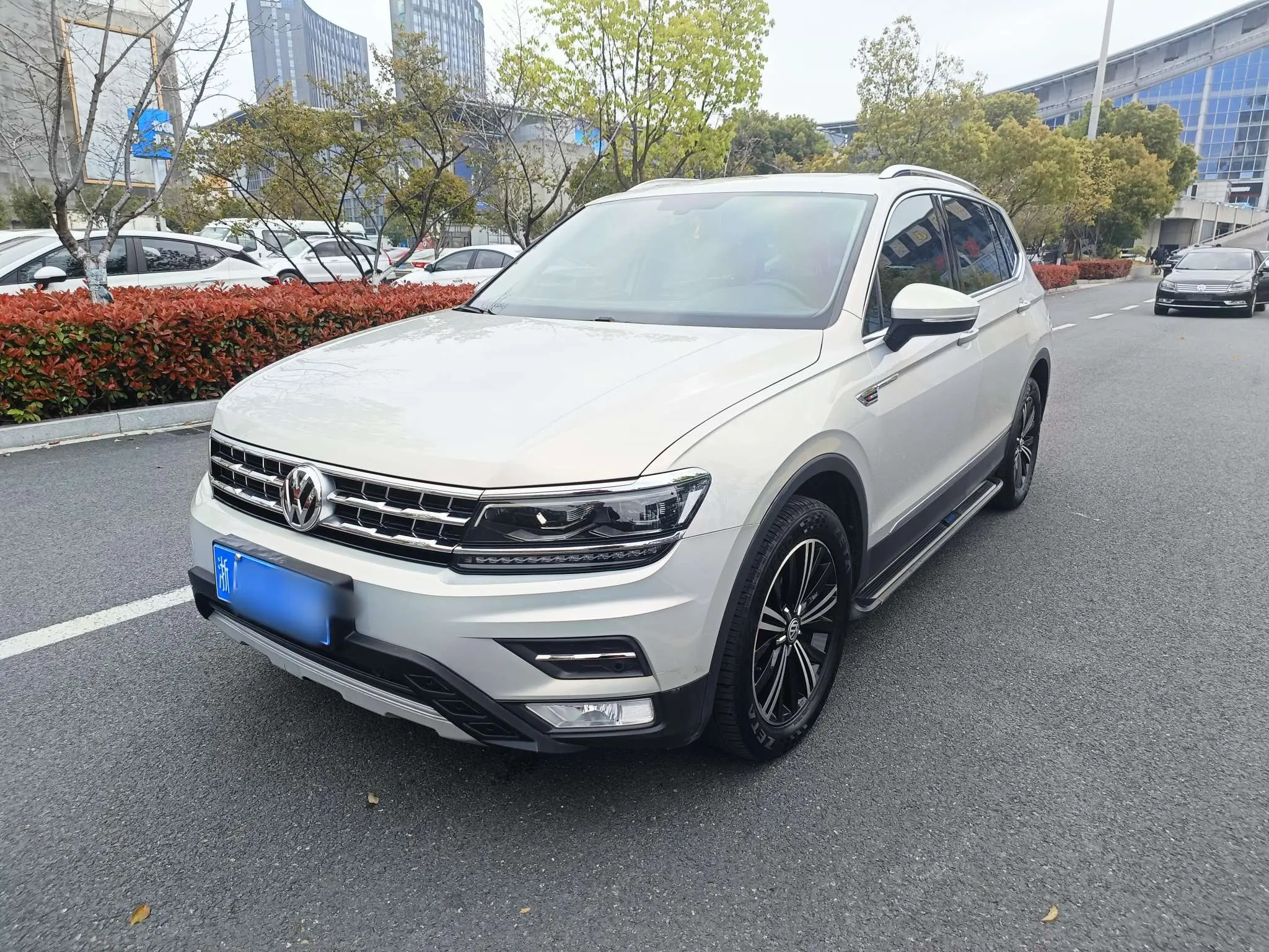 Volkswagen Tiguan L