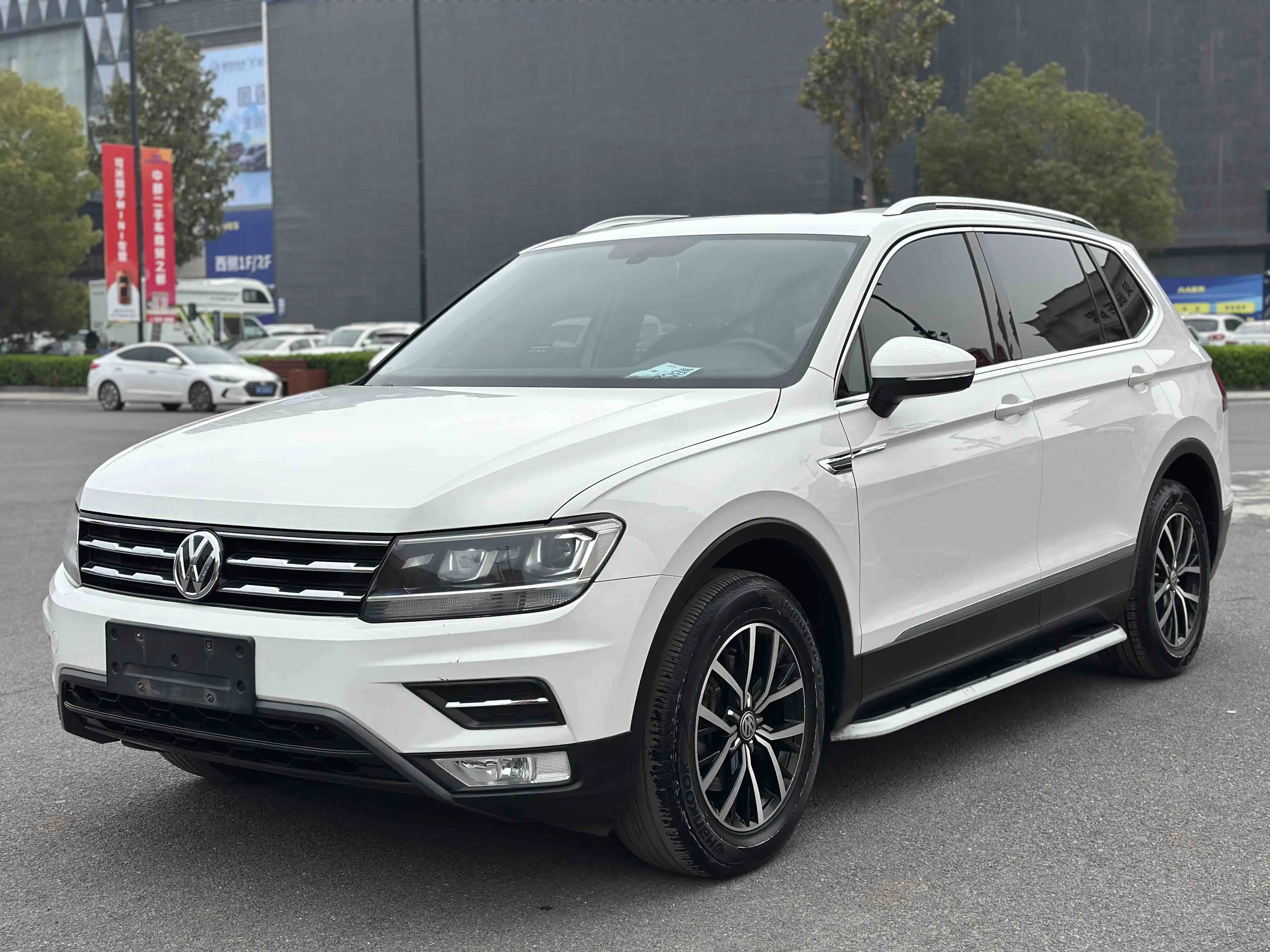 Volkswagen Tiguan L