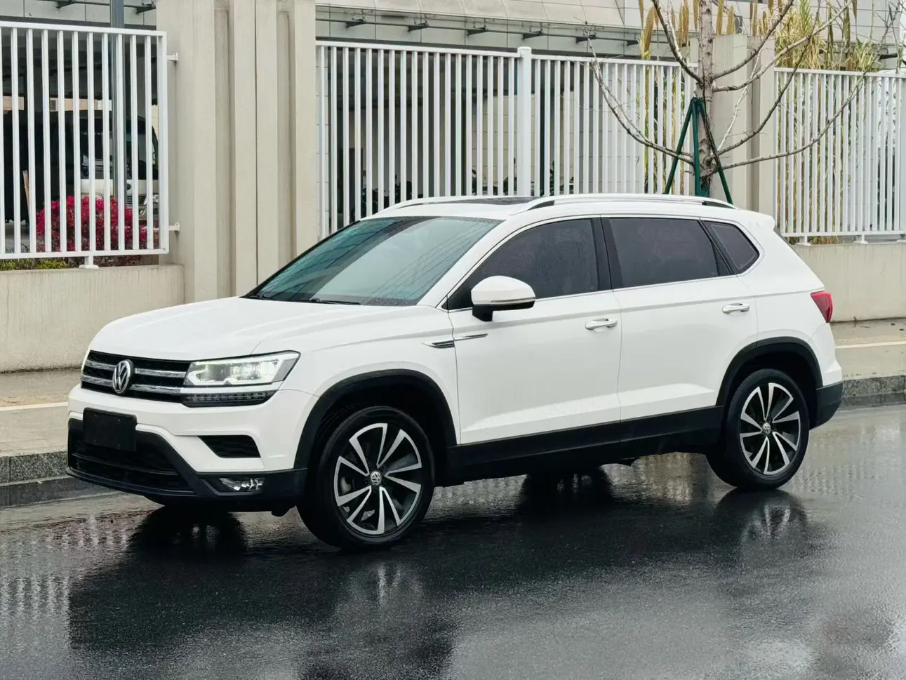 Volkswagen Tharu