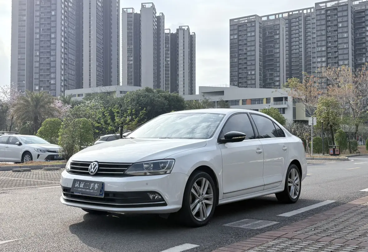 Volkswagen Sagitar