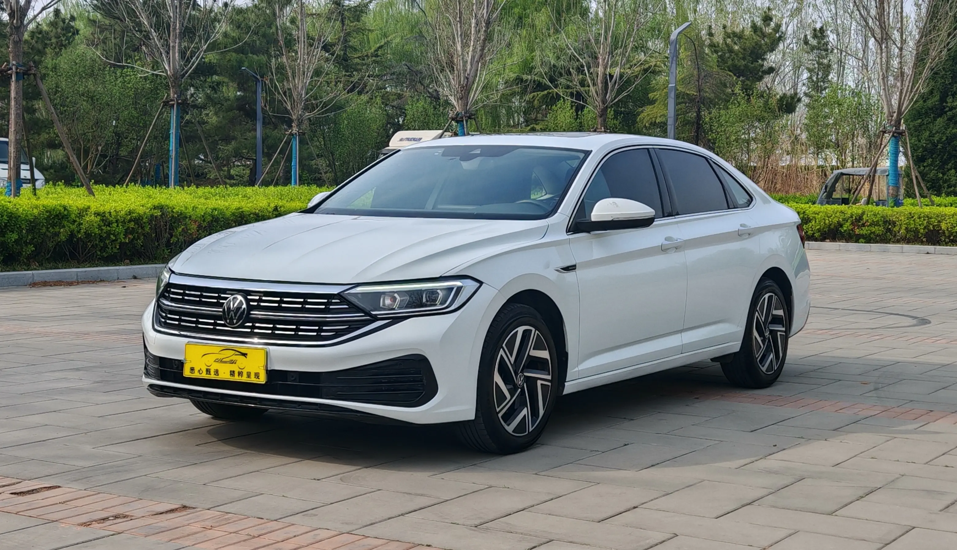 Volkswagen Sagitar