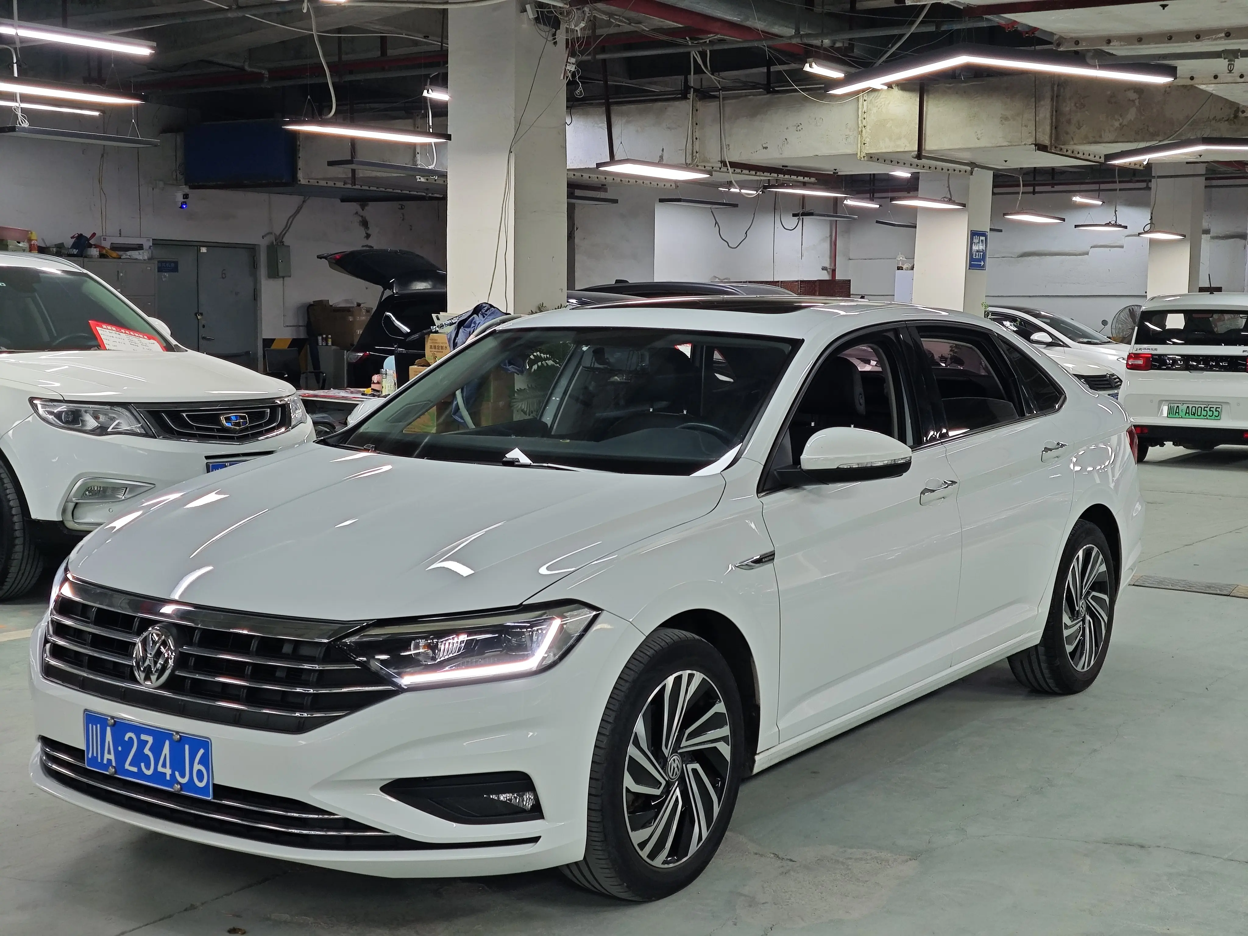 Volkswagen Sagitar