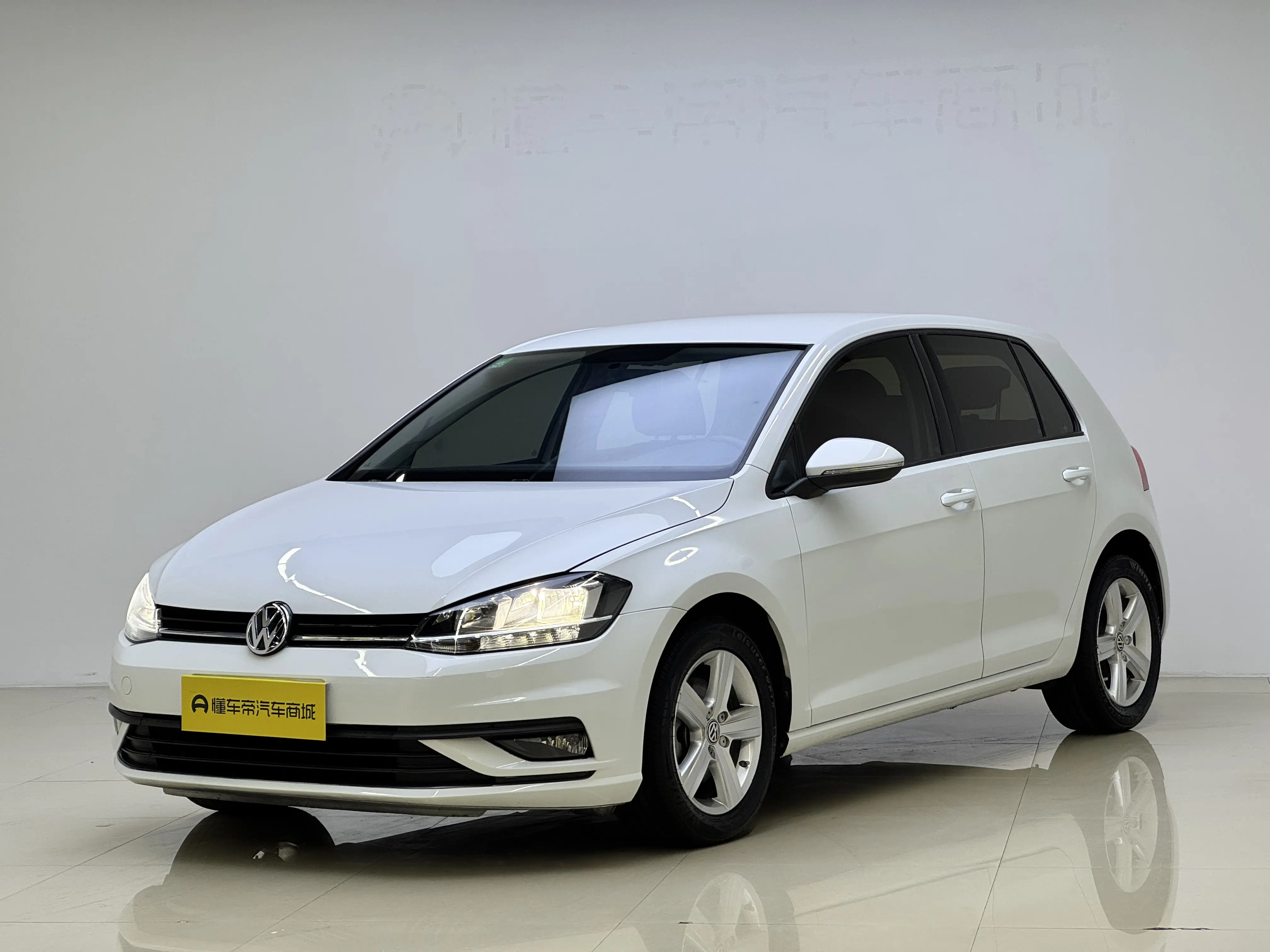 Volkswagen Golf  из Китая