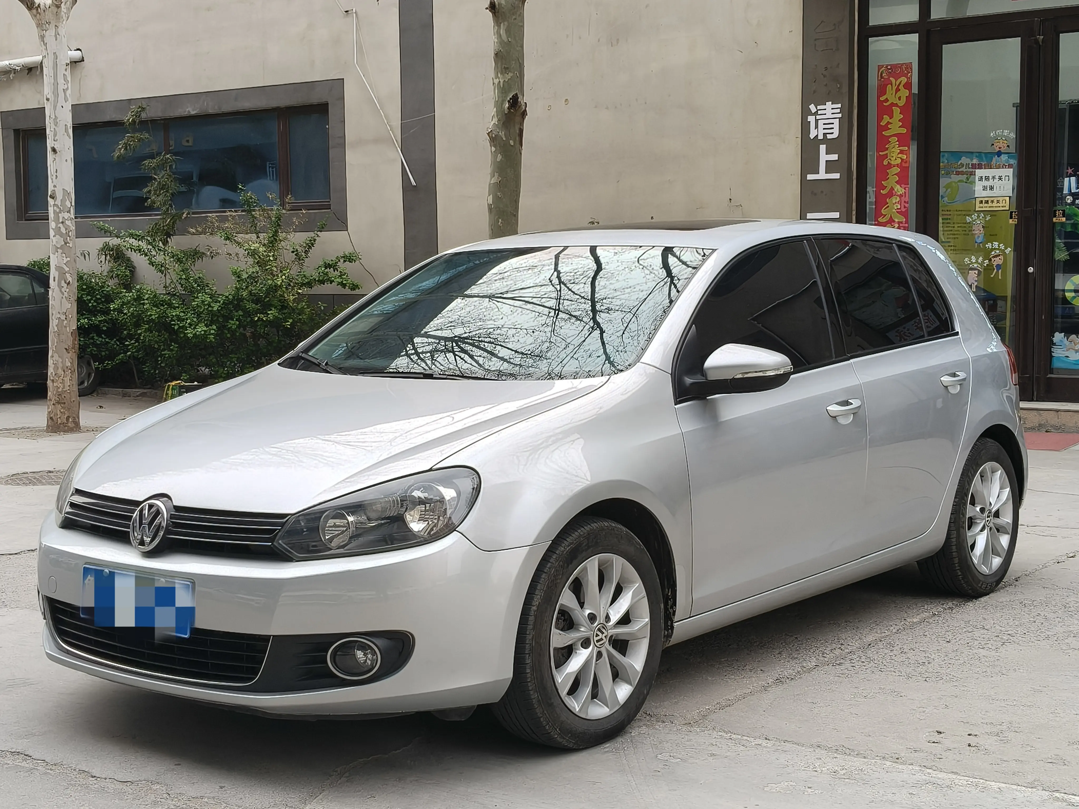 Volkswagen Golf  из Китая
