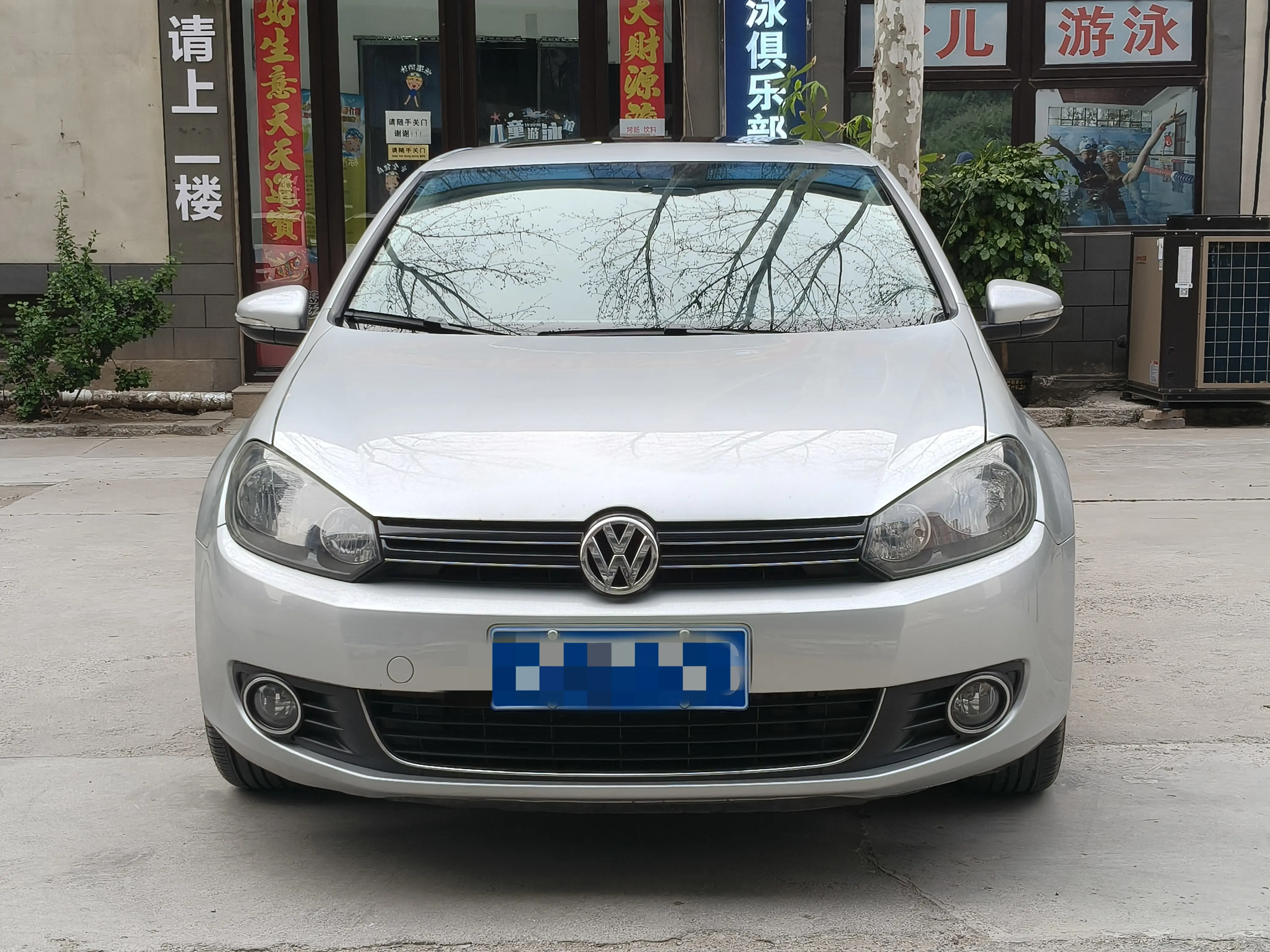 Volkswagen Golf  из Китая