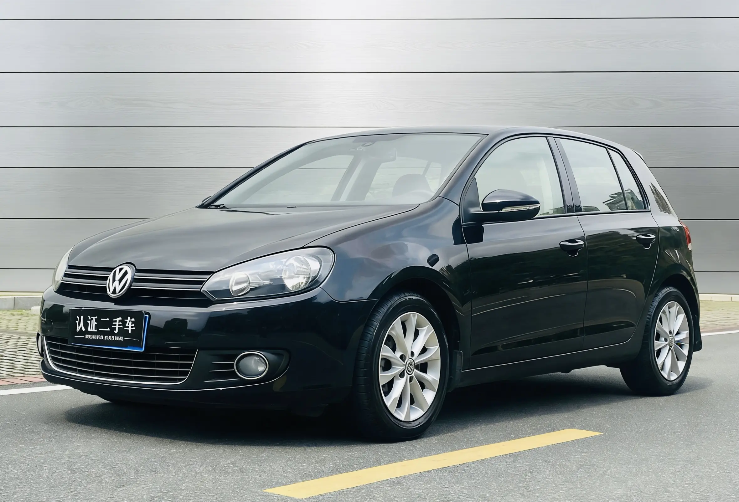 Volkswagen Golf  из Китая