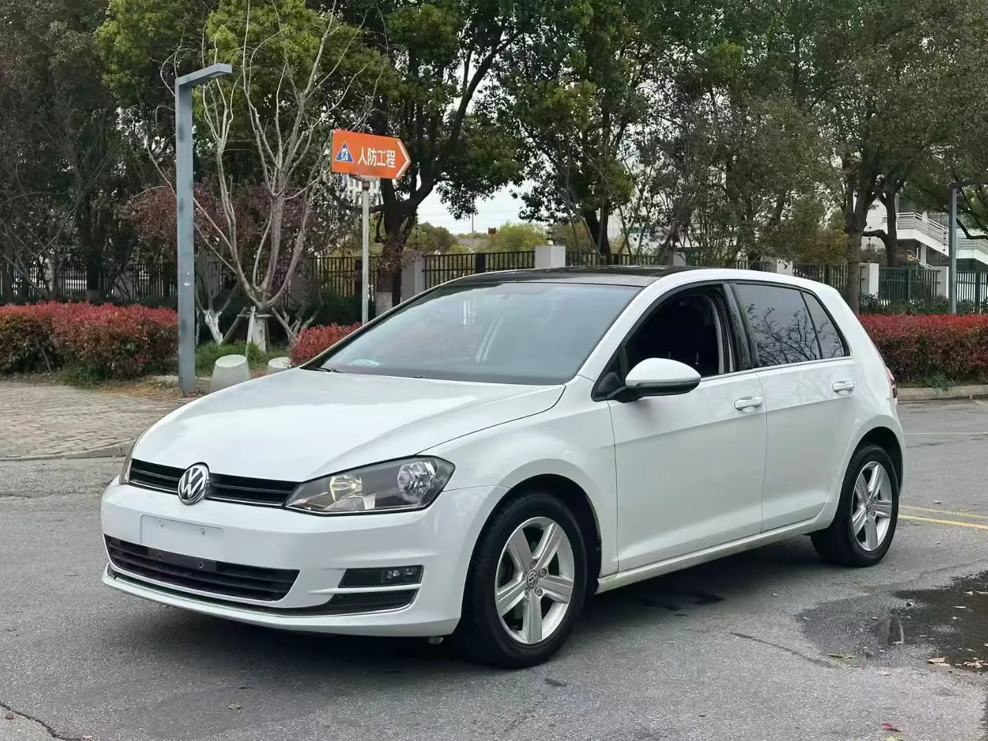 Volkswagen Golf  из Китая