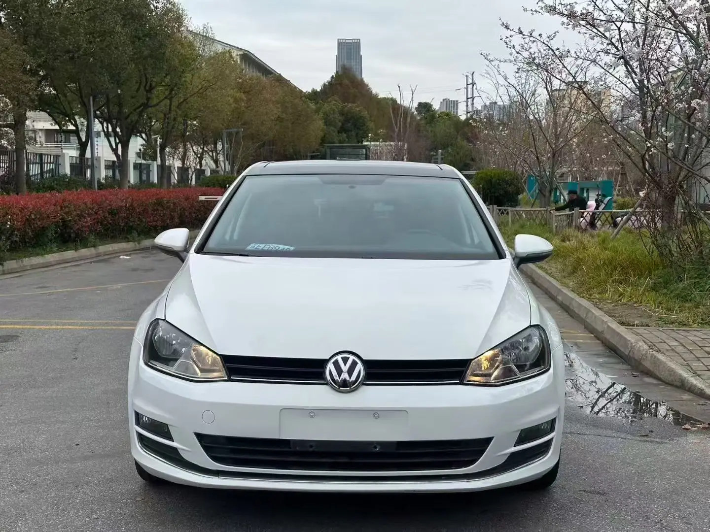Volkswagen Golf  из Китая
