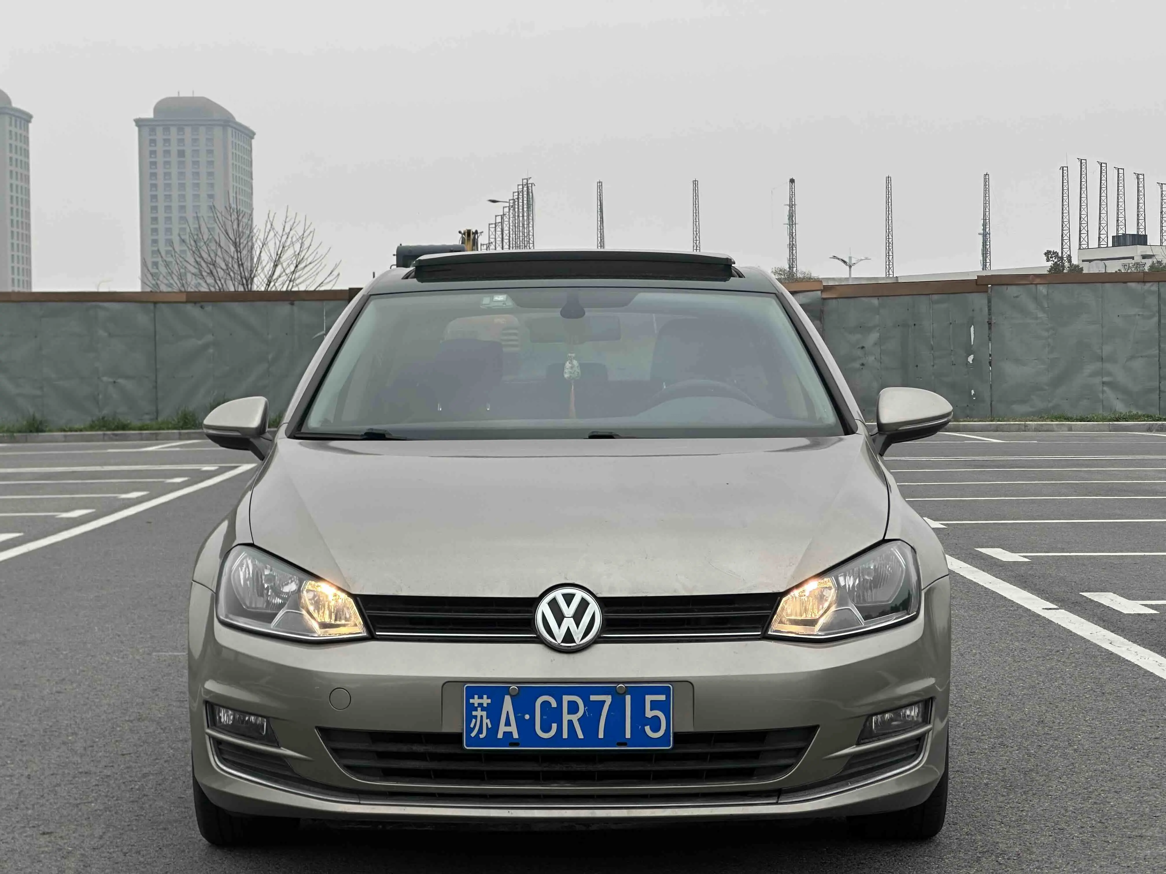 Volkswagen Golf  из Китая