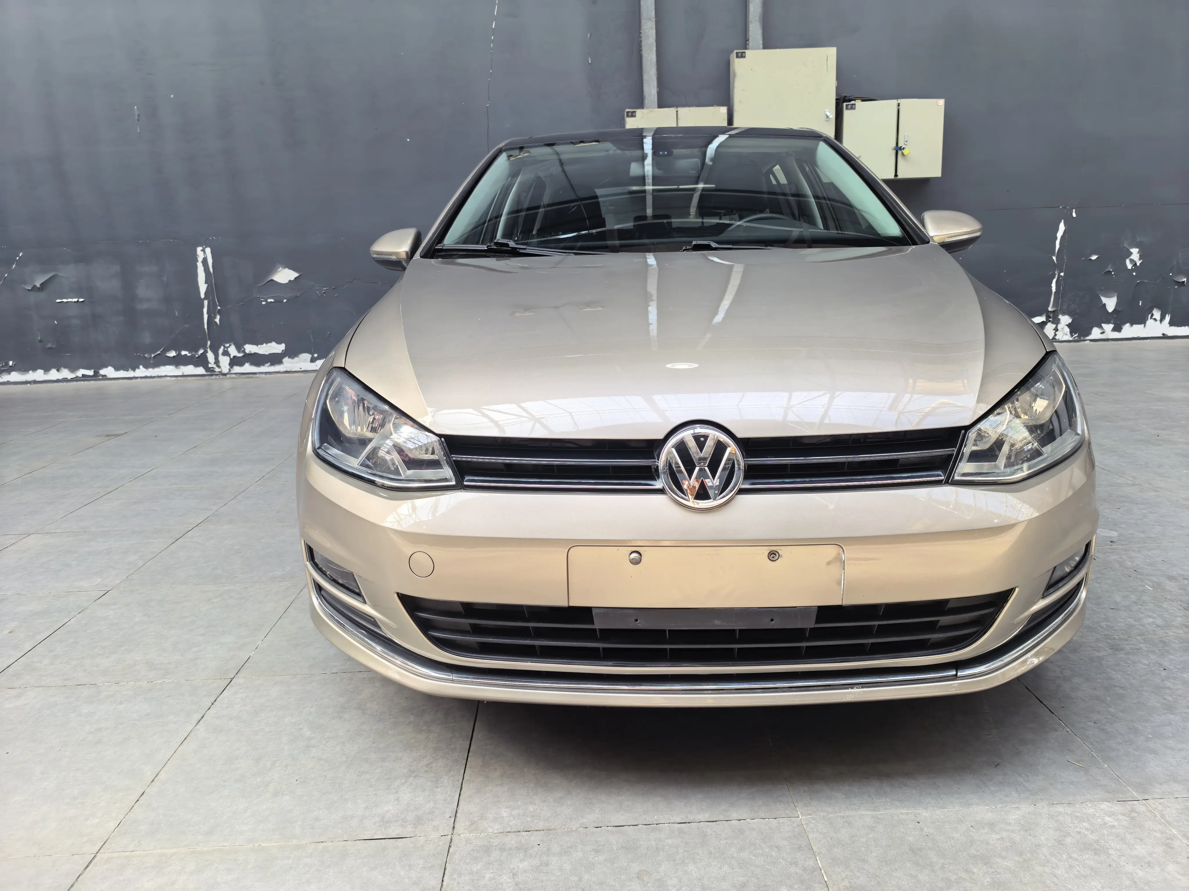 Volkswagen Golf  из Китая