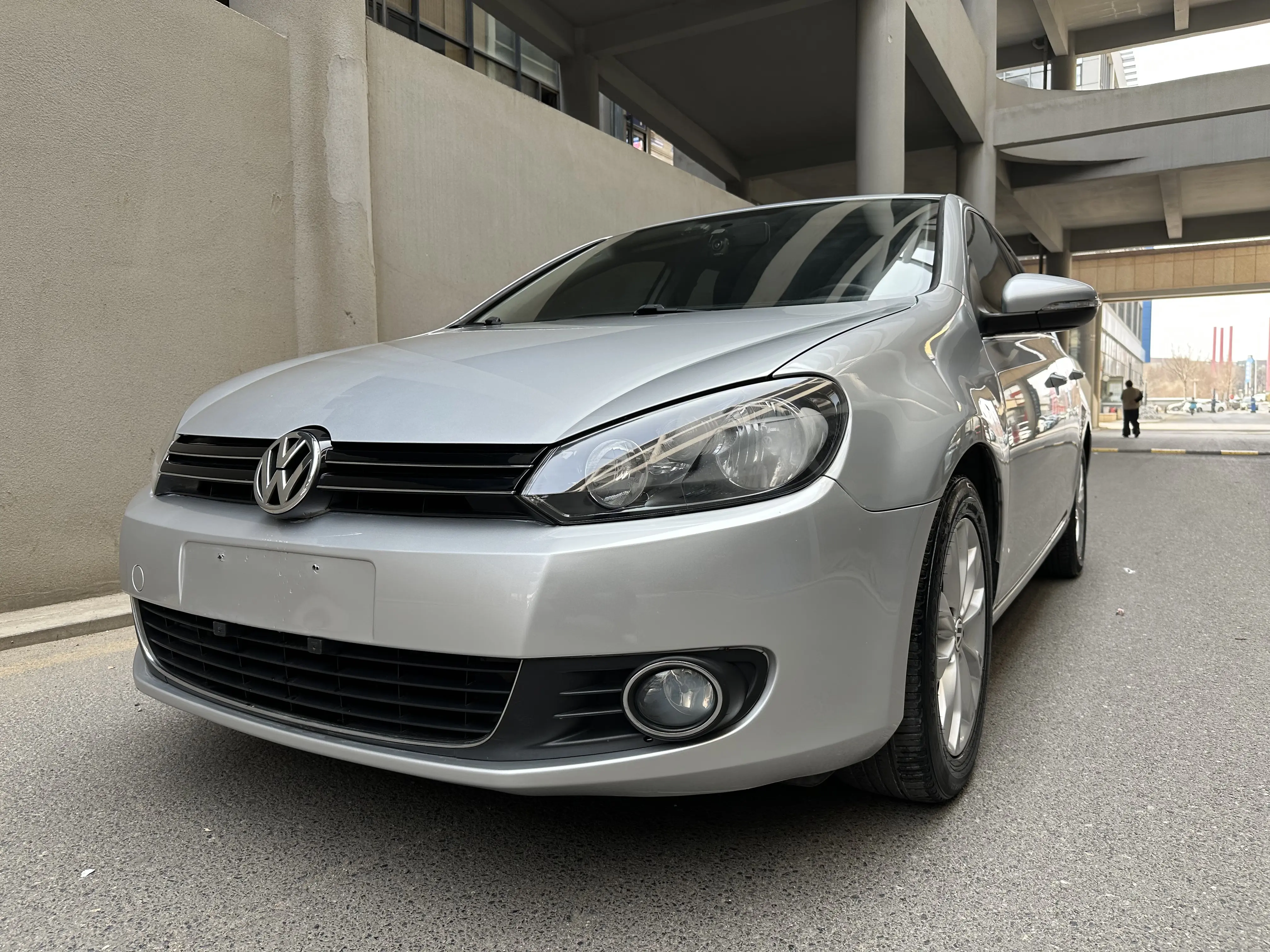 Volkswagen Golf  из Китая