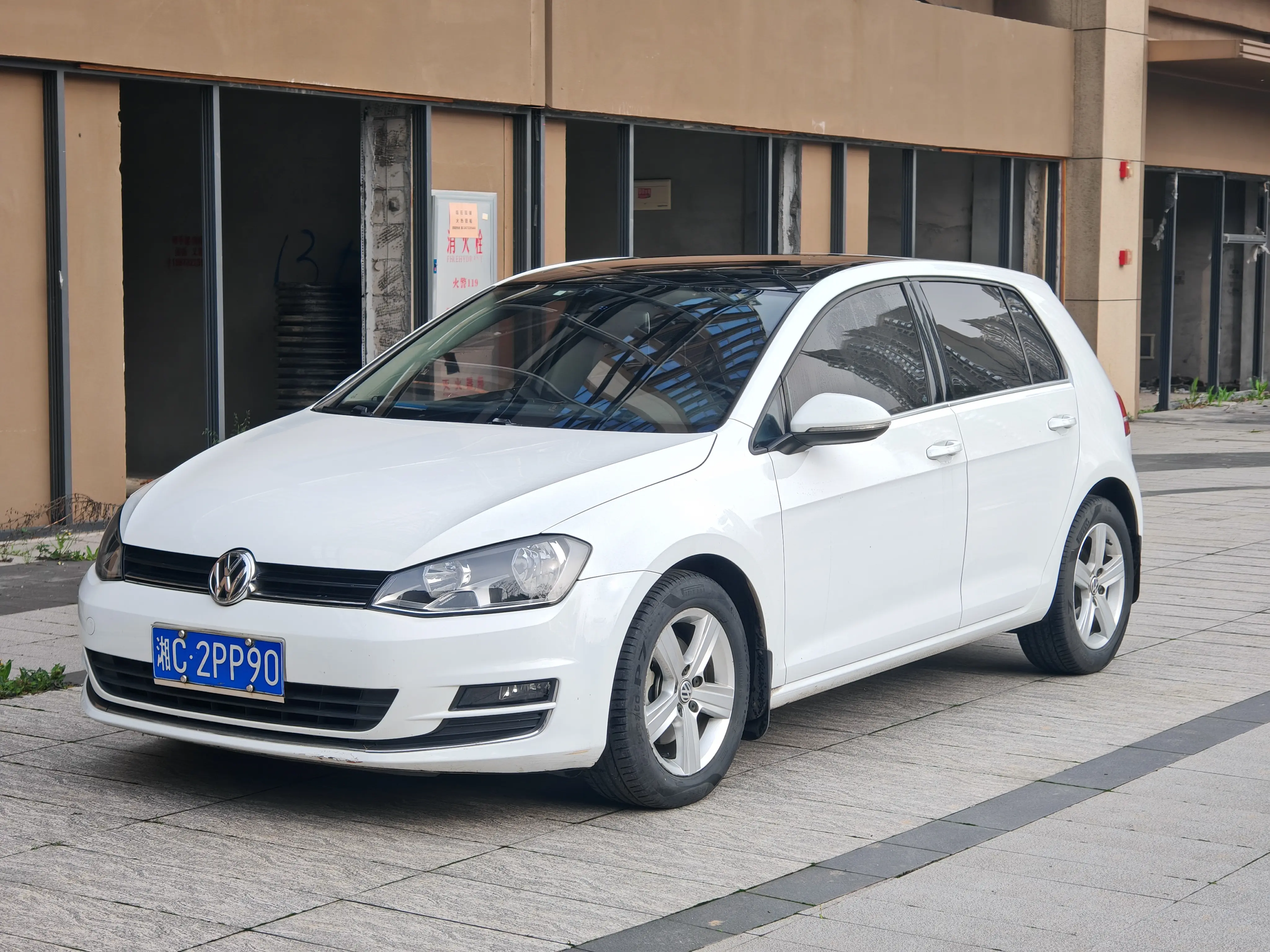 Volkswagen Golf  из Китая