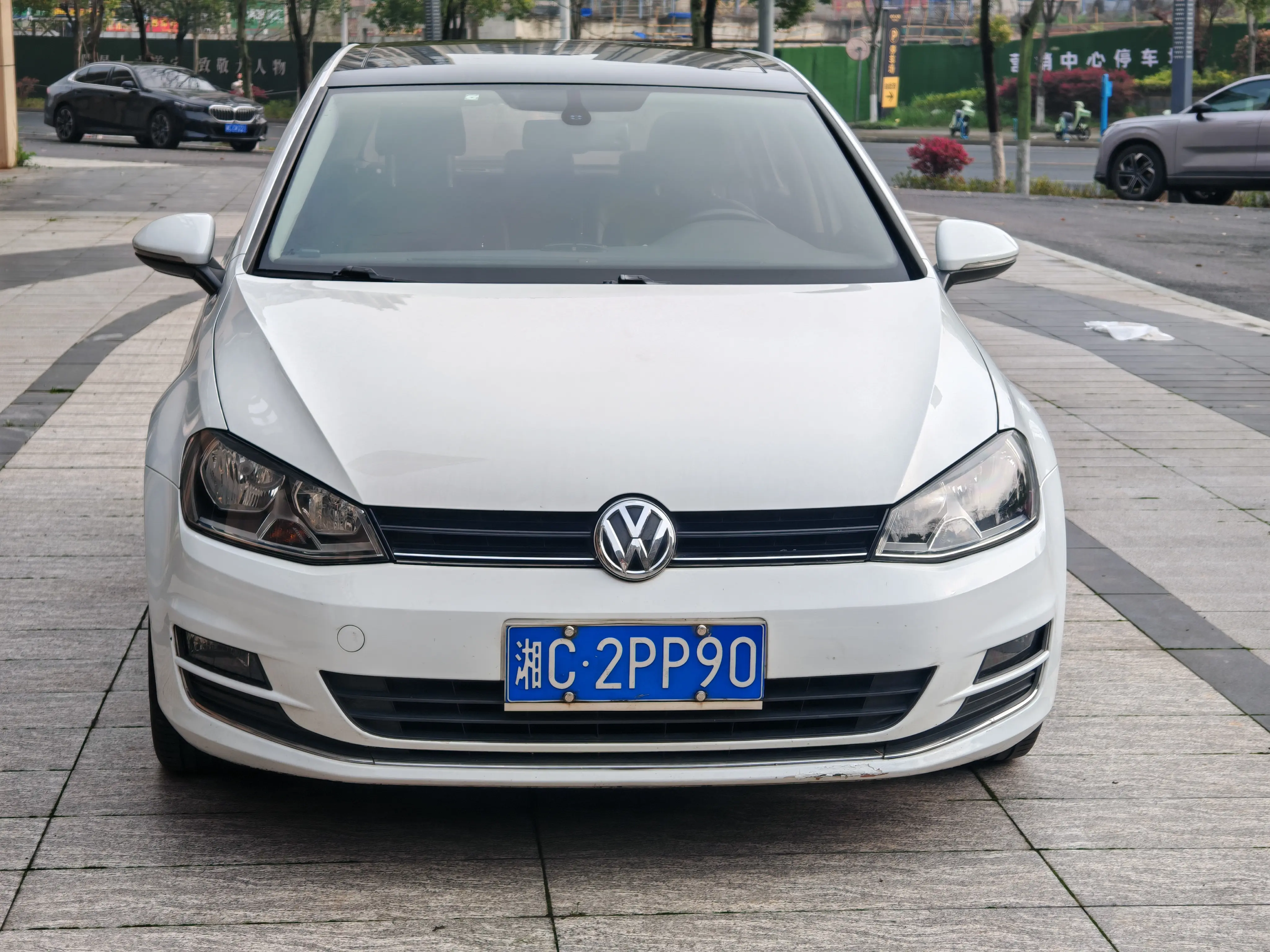 Volkswagen Golf  из Китая